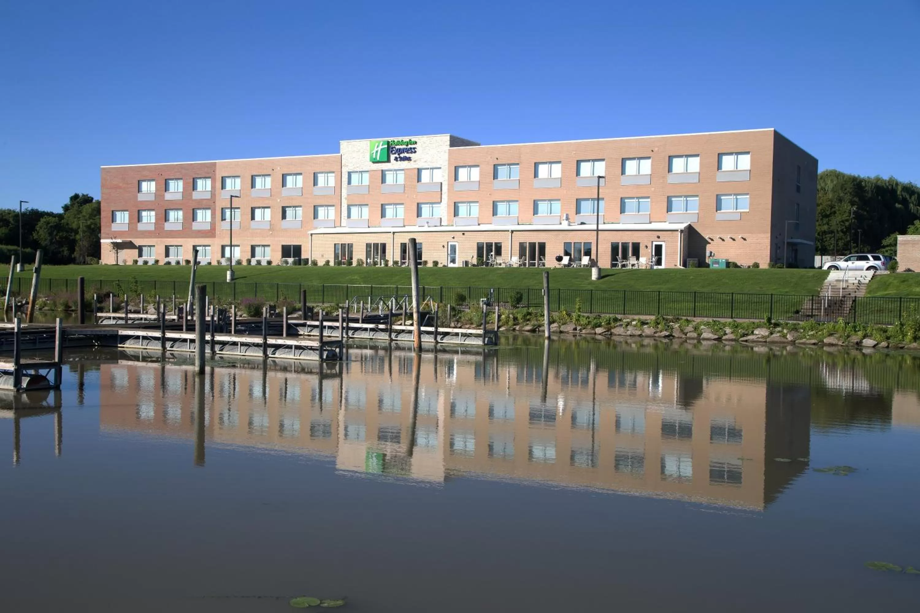 Property building in Holiday Inn Express & Suites Port Huron by IHG