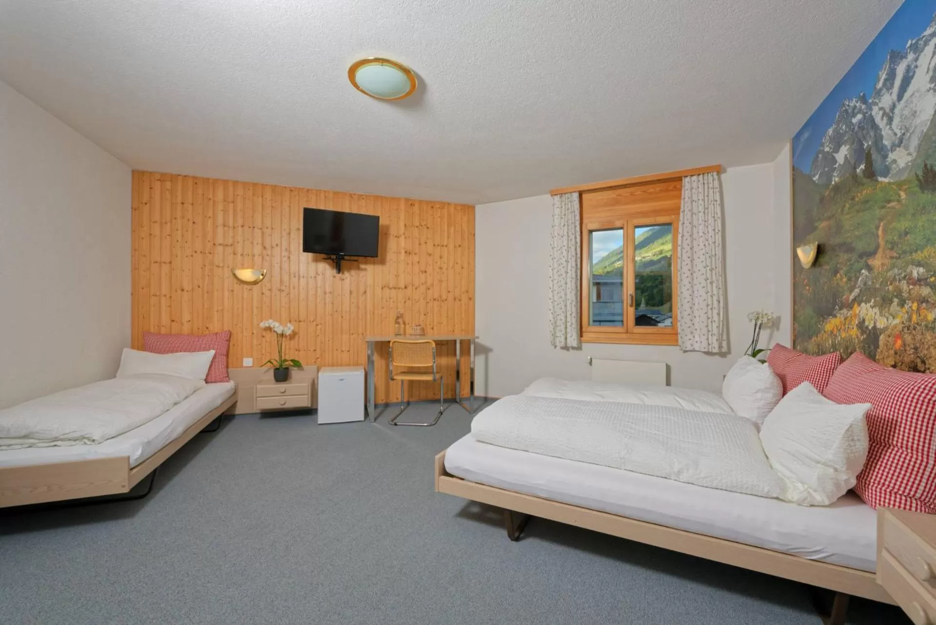 Photo of the whole room, Bed in Hôtel Terminus