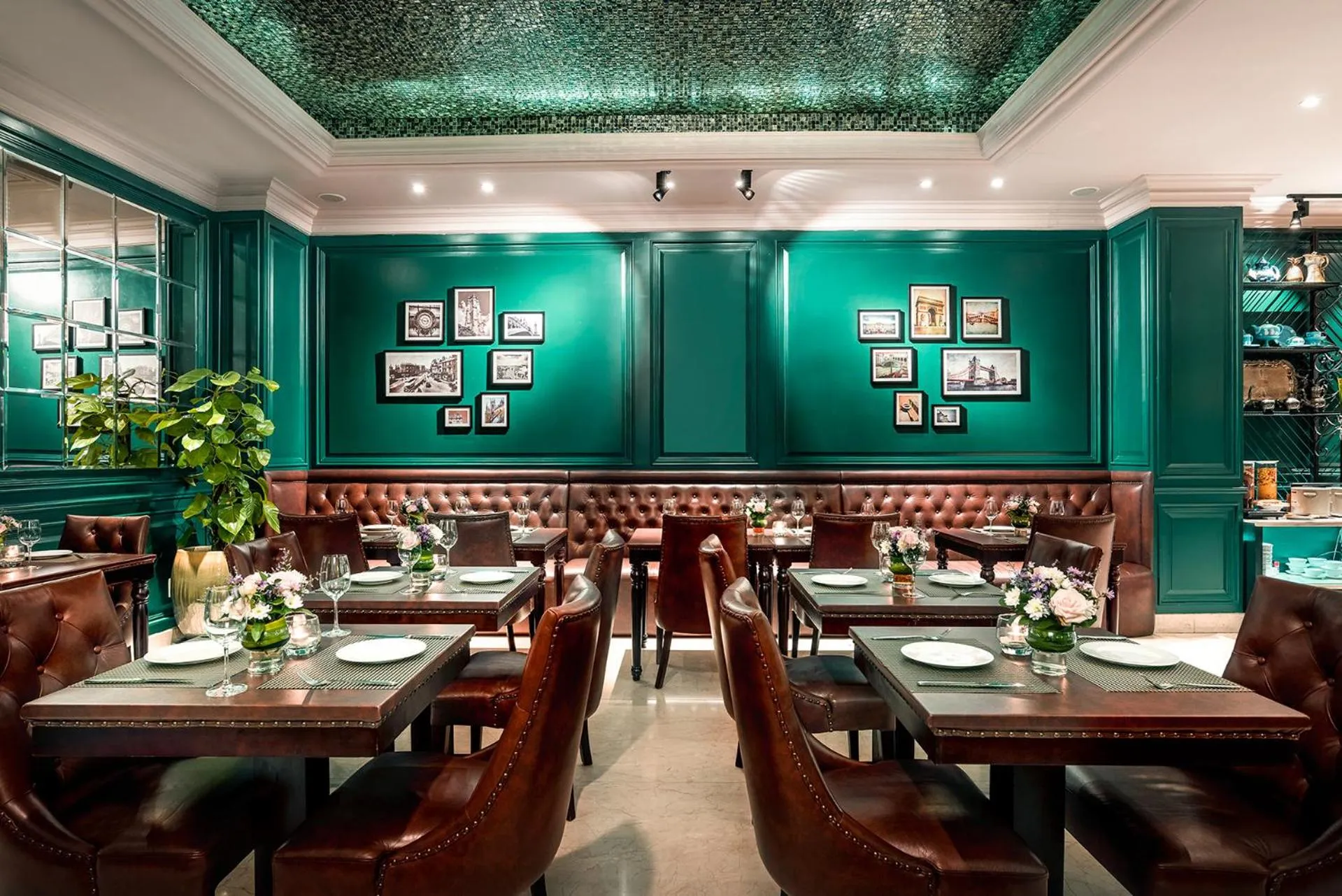 Restaurant/places to eat in Silverland Jolie Hotel