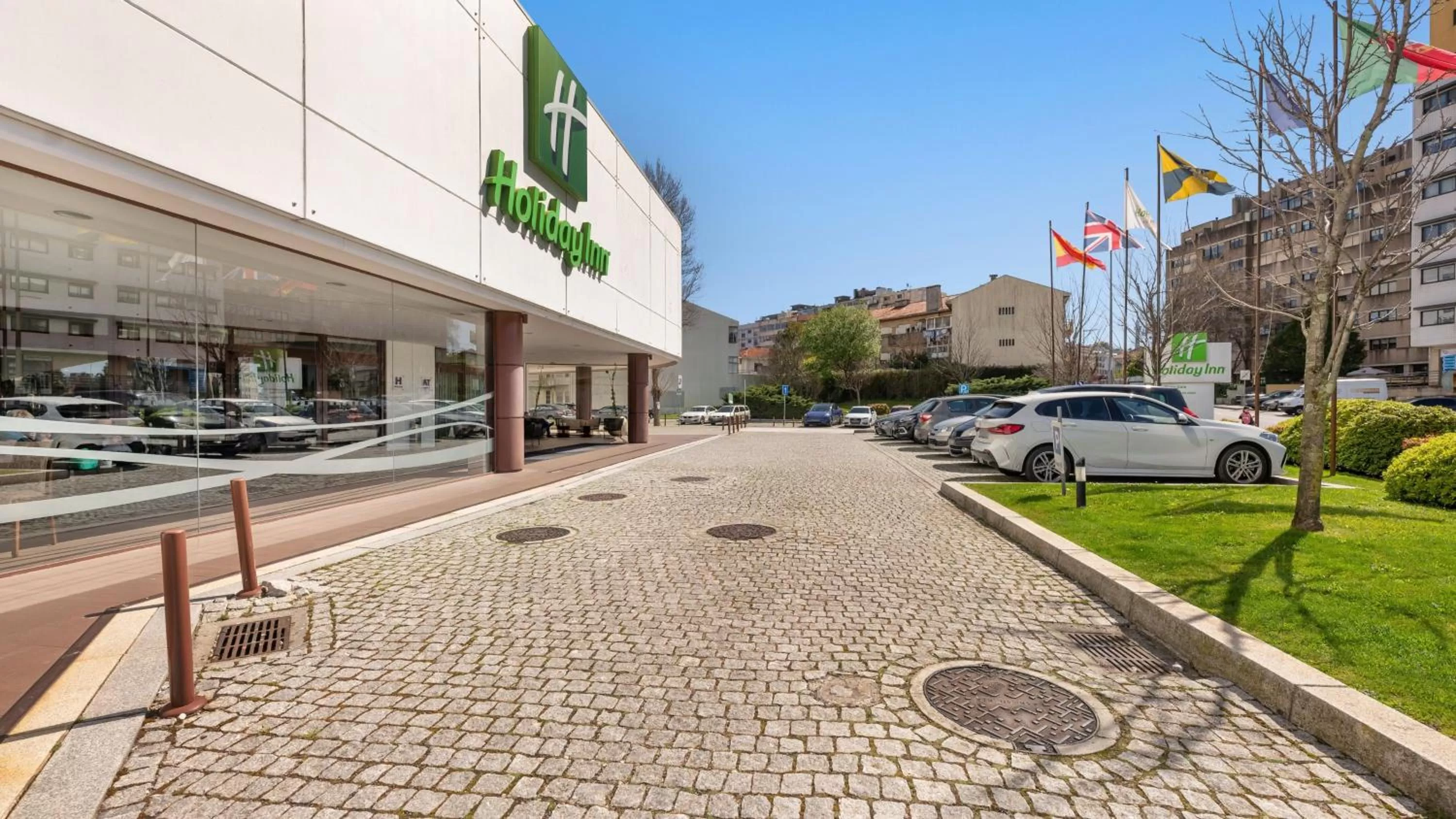 Property building in Holiday Inn Porto Gaia by IHG