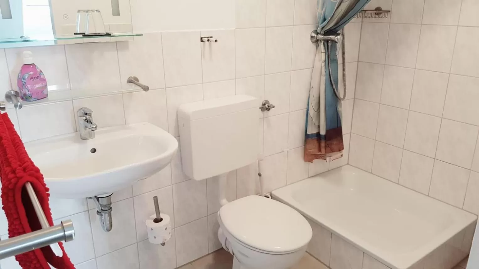 Bathroom in Pension Deichgraf