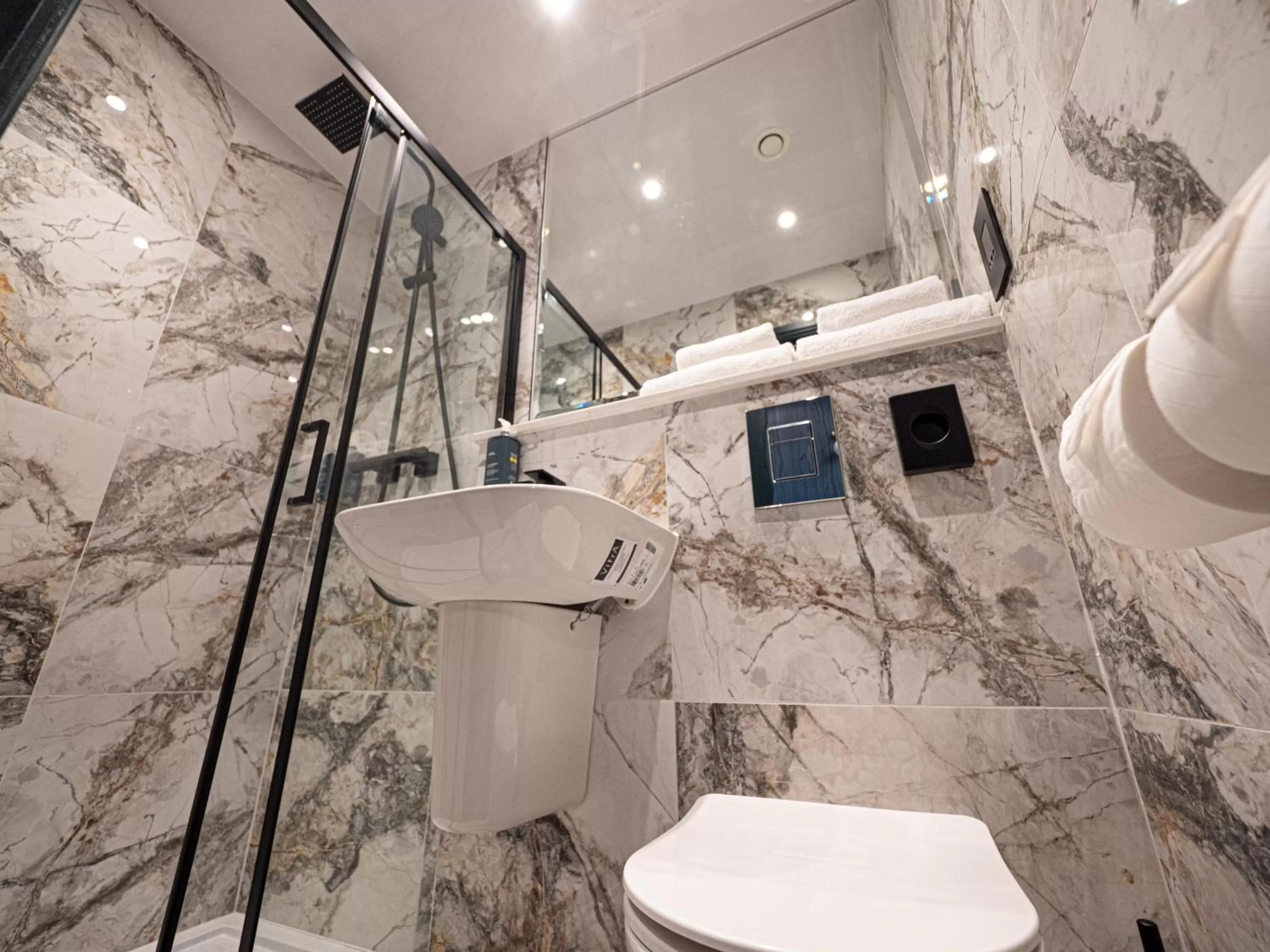 Bathroom in Hyde Park Green