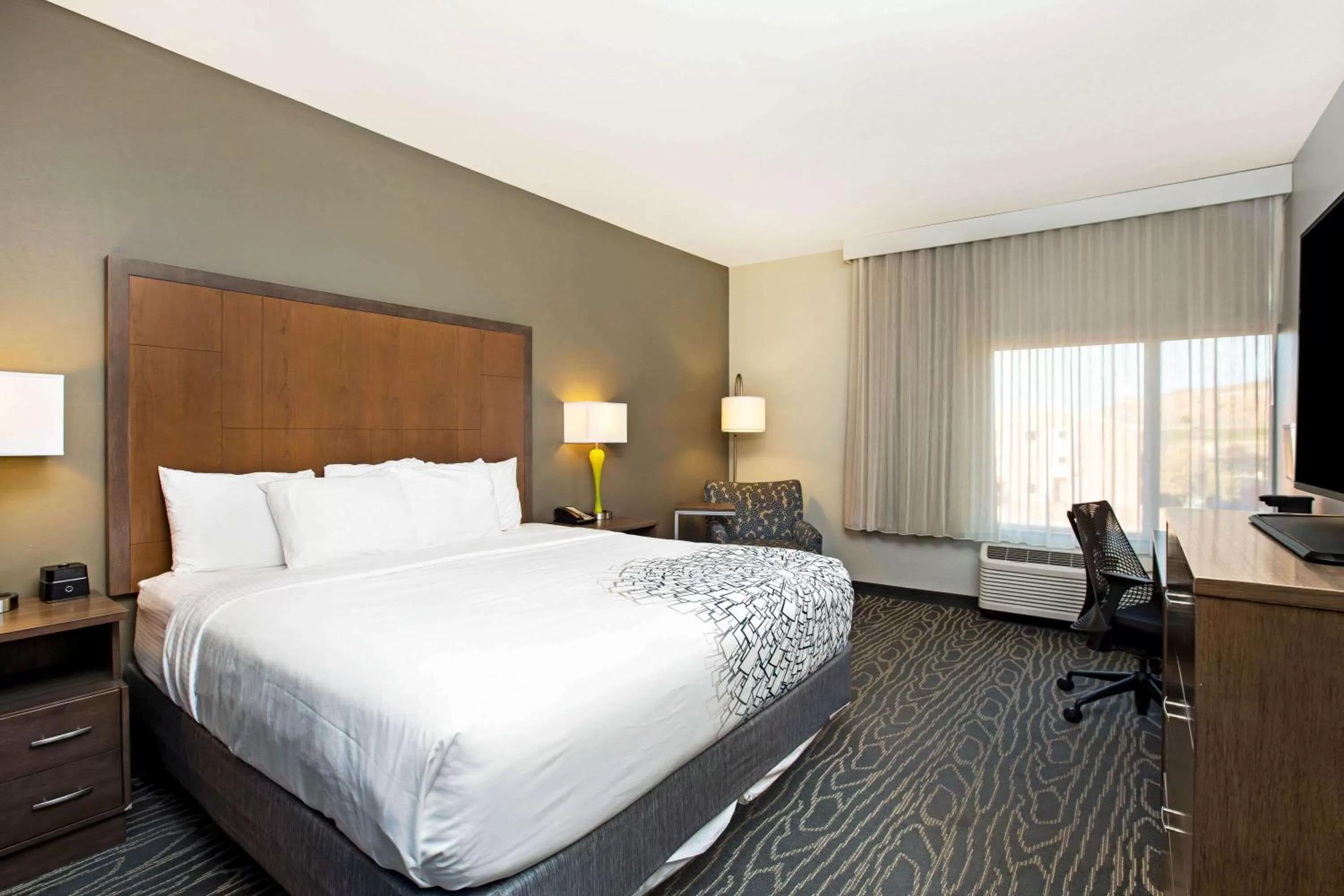 Photo of the whole room in La Quinta by Wyndham Page at Lake Powell