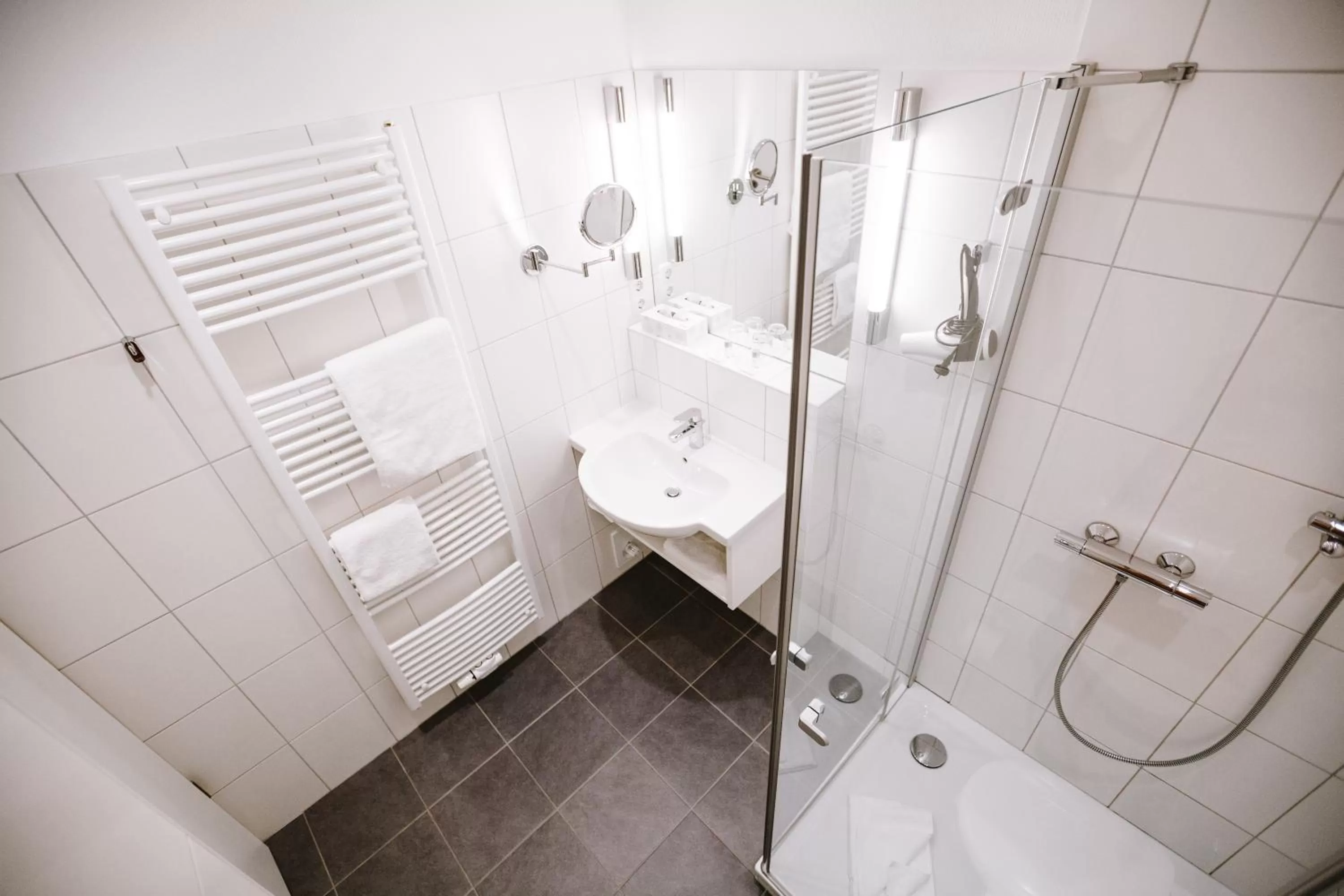 Shower, Bathroom in Hotel Stadt Kassel