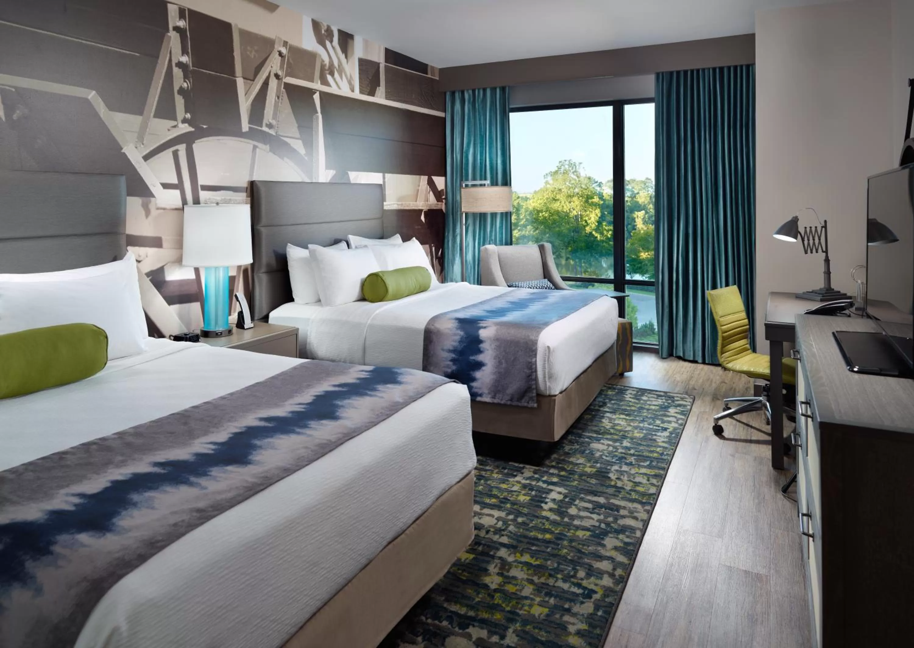 Photo of the whole room, Bed in Hotel Indigo Tuscaloosa Downtown by IHG