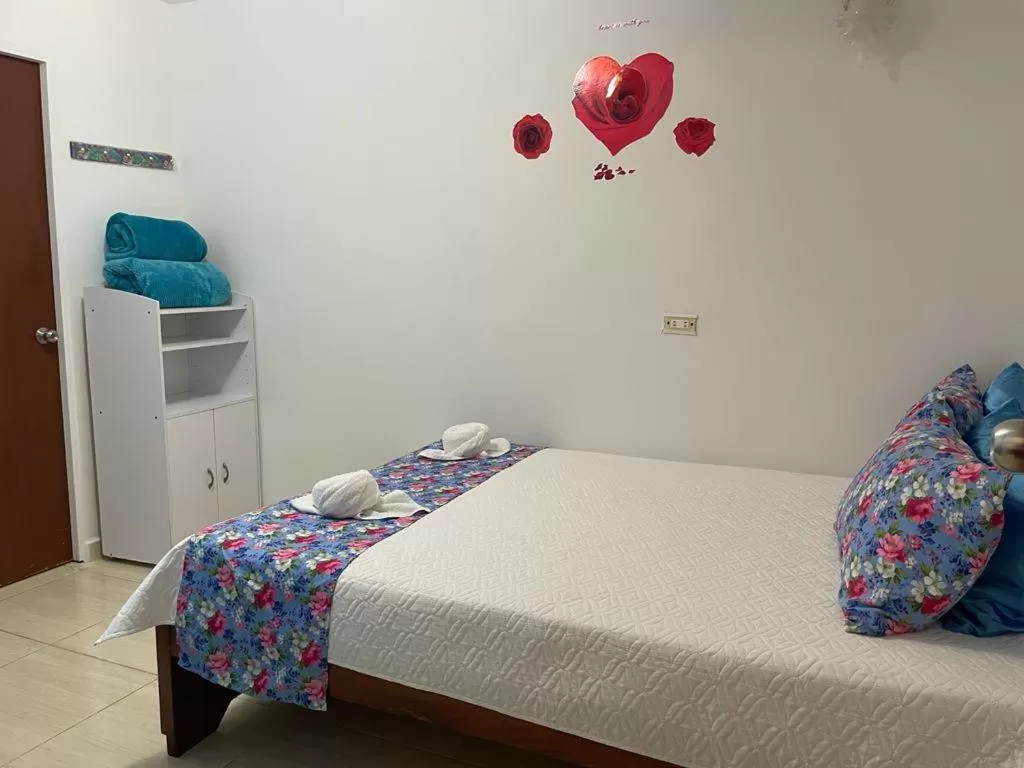 Bed in Paradise Lake Finca Hotel