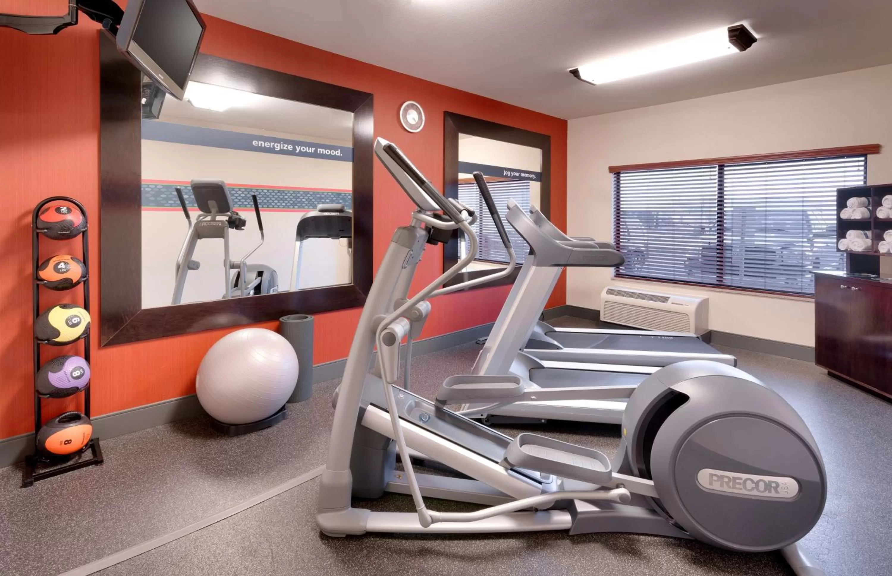 Fitness centre/facilities in Hampton Inn Tremonton