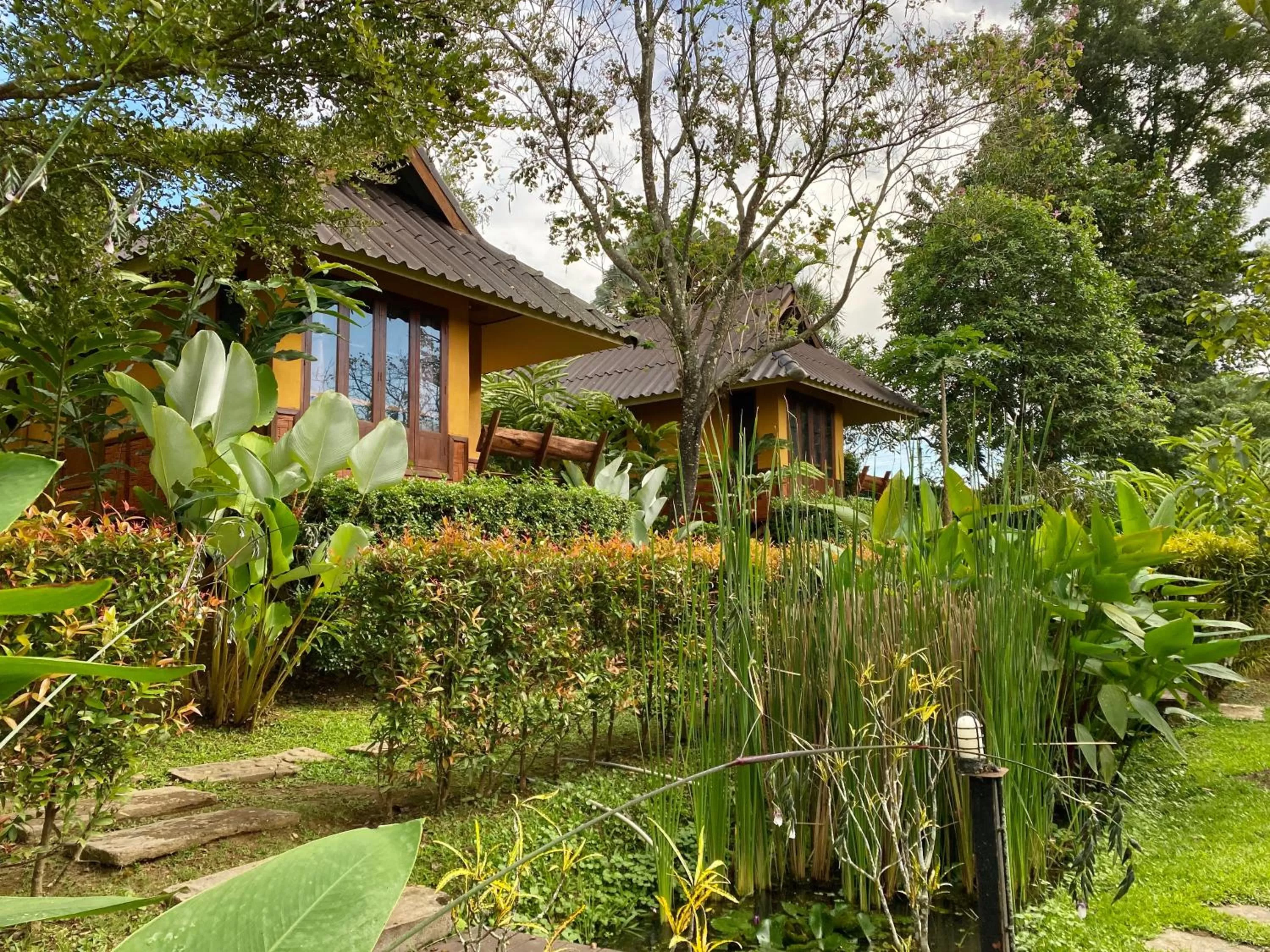Garden in Pura Vida Pai Resort