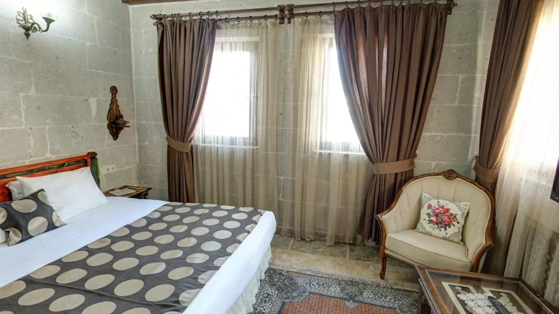 Bed in Roc Of Cappadocia