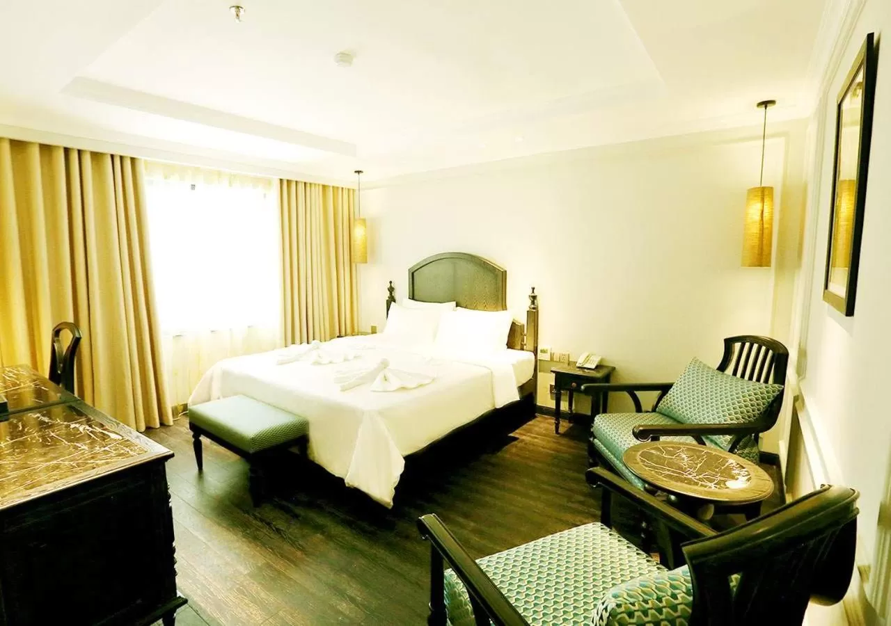 Bed in Hanoi Emerald Waters Hotel Valley