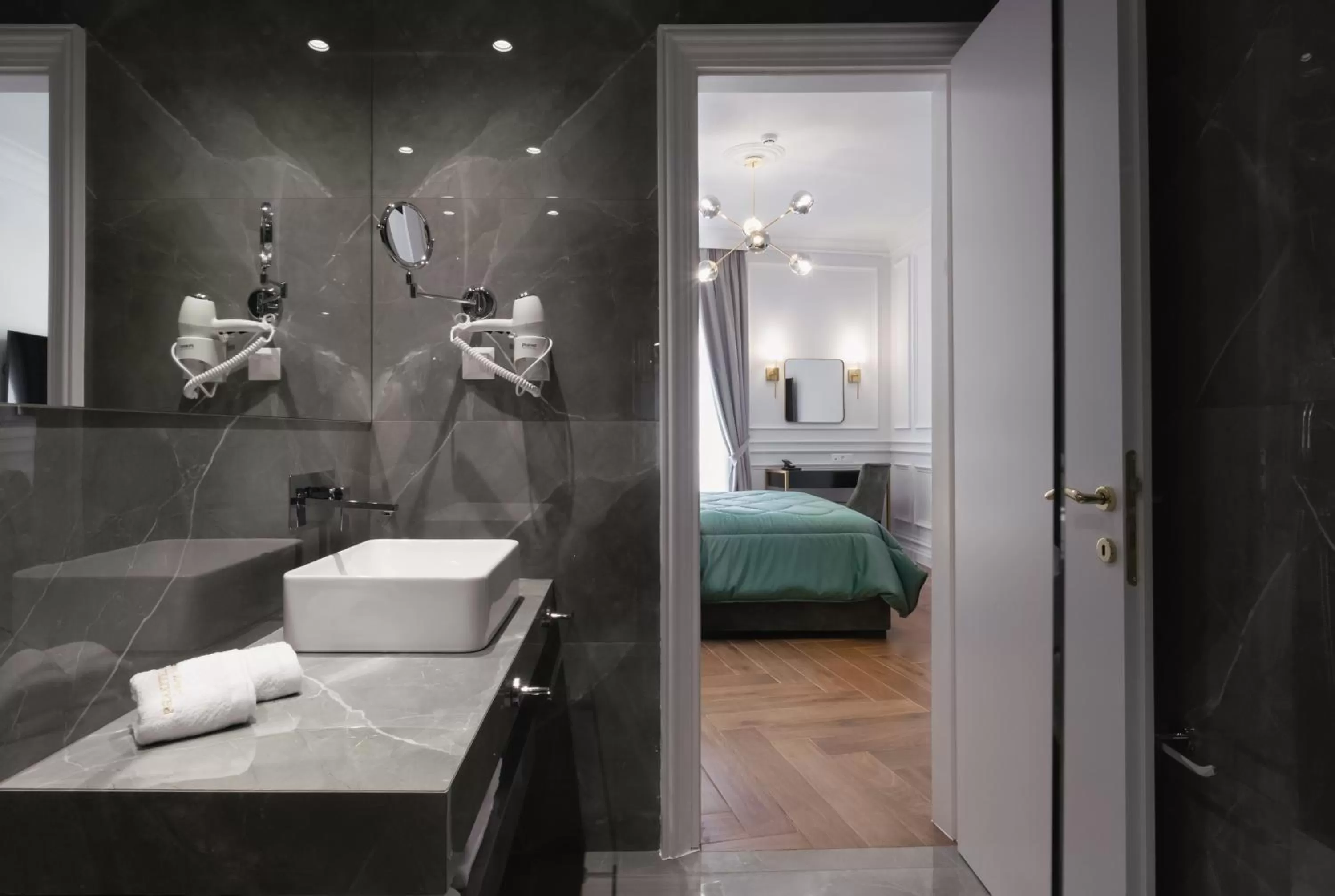 Shower, Bed in Praxitelous Luxury Suites