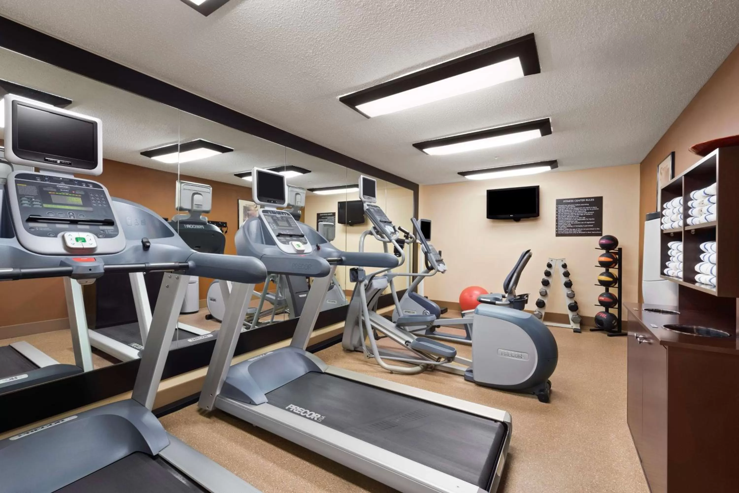 Fitness centre/facilities in Homewood Suites by Hilton Columbus-Hilliard