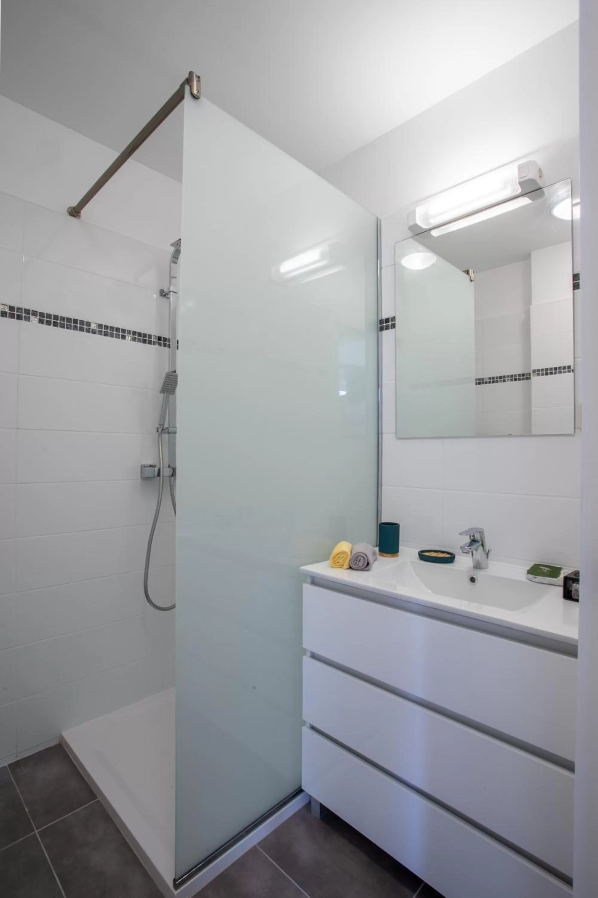 Shower in Hôtel Guadeloupe Palm Suites