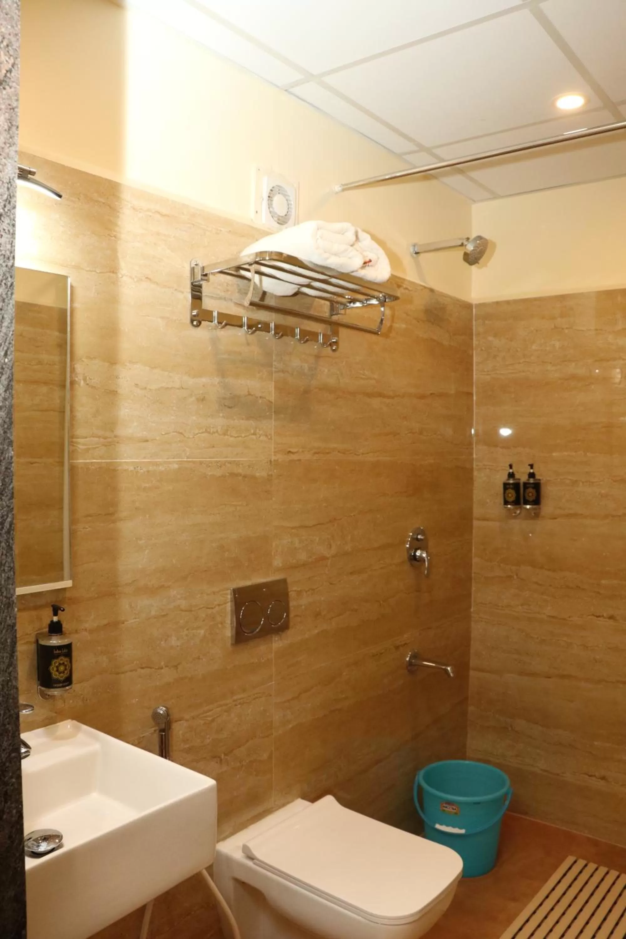 Bathroom in Gadiraju Palace Convention Centre & Hotel