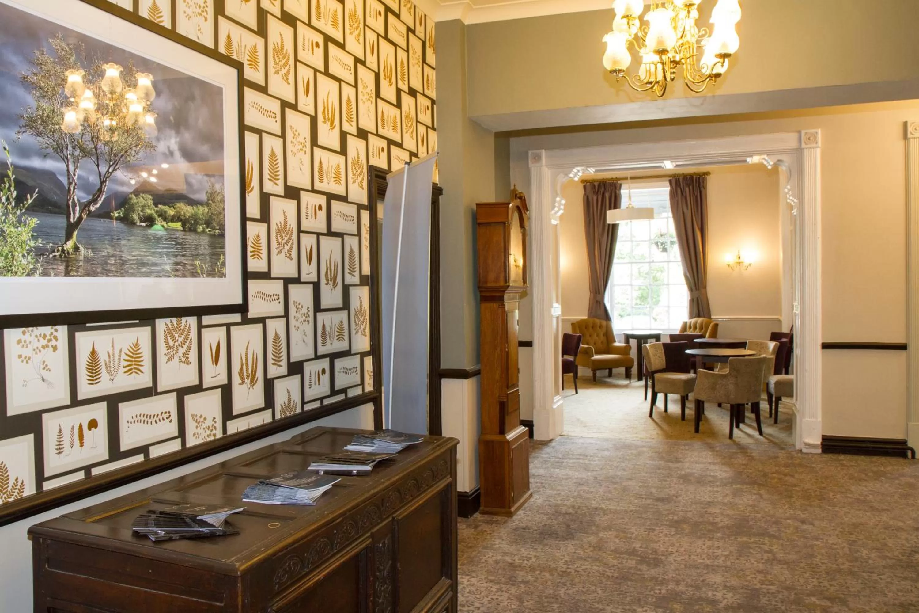 Lobby or reception in Royal Victoria Hotel Snowdonia