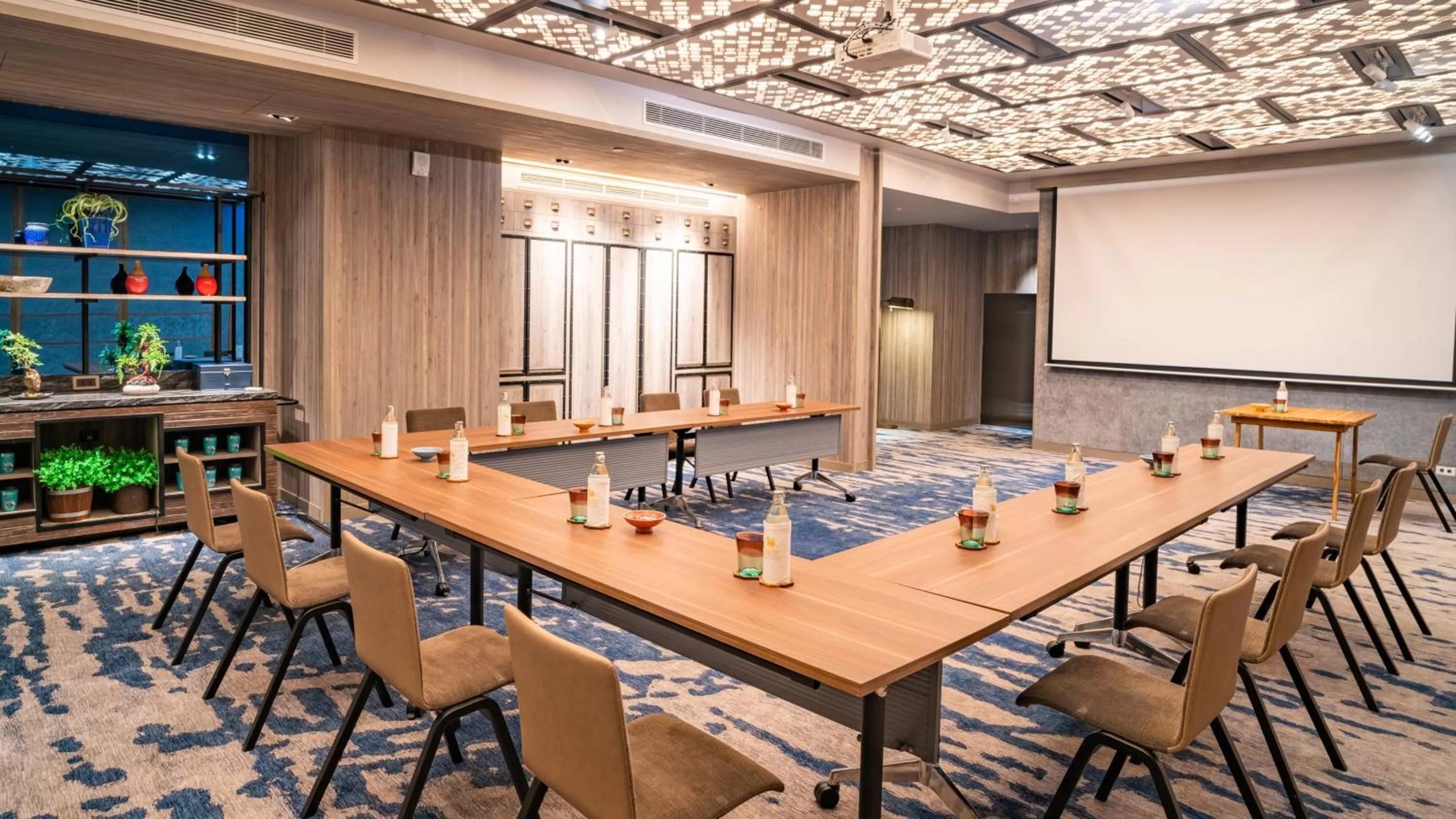 Meeting/conference room in Hotel Indigo Phuket Patong by IHG