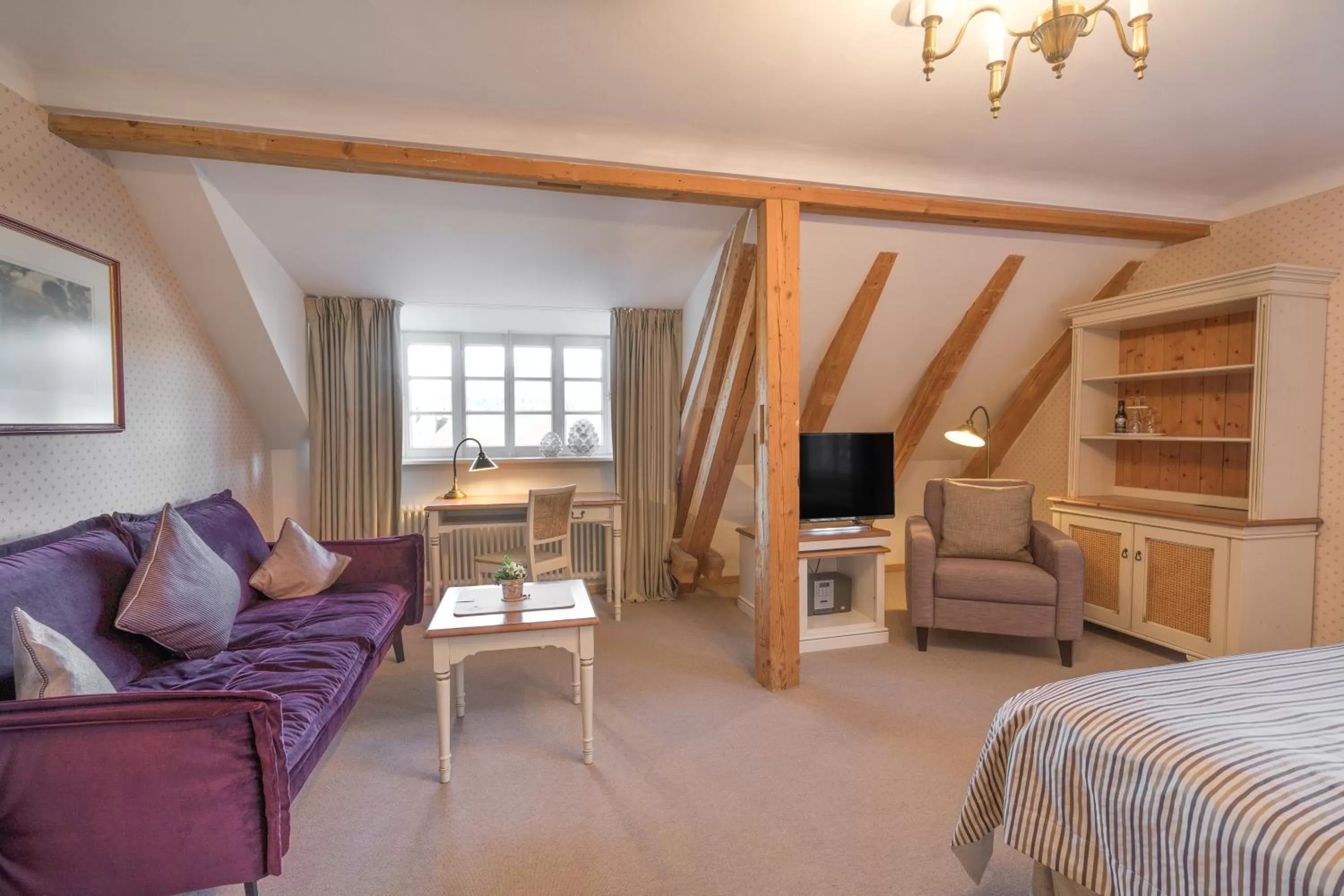 Photo of the whole room, Seating Area in Hotel Geldernhaus
