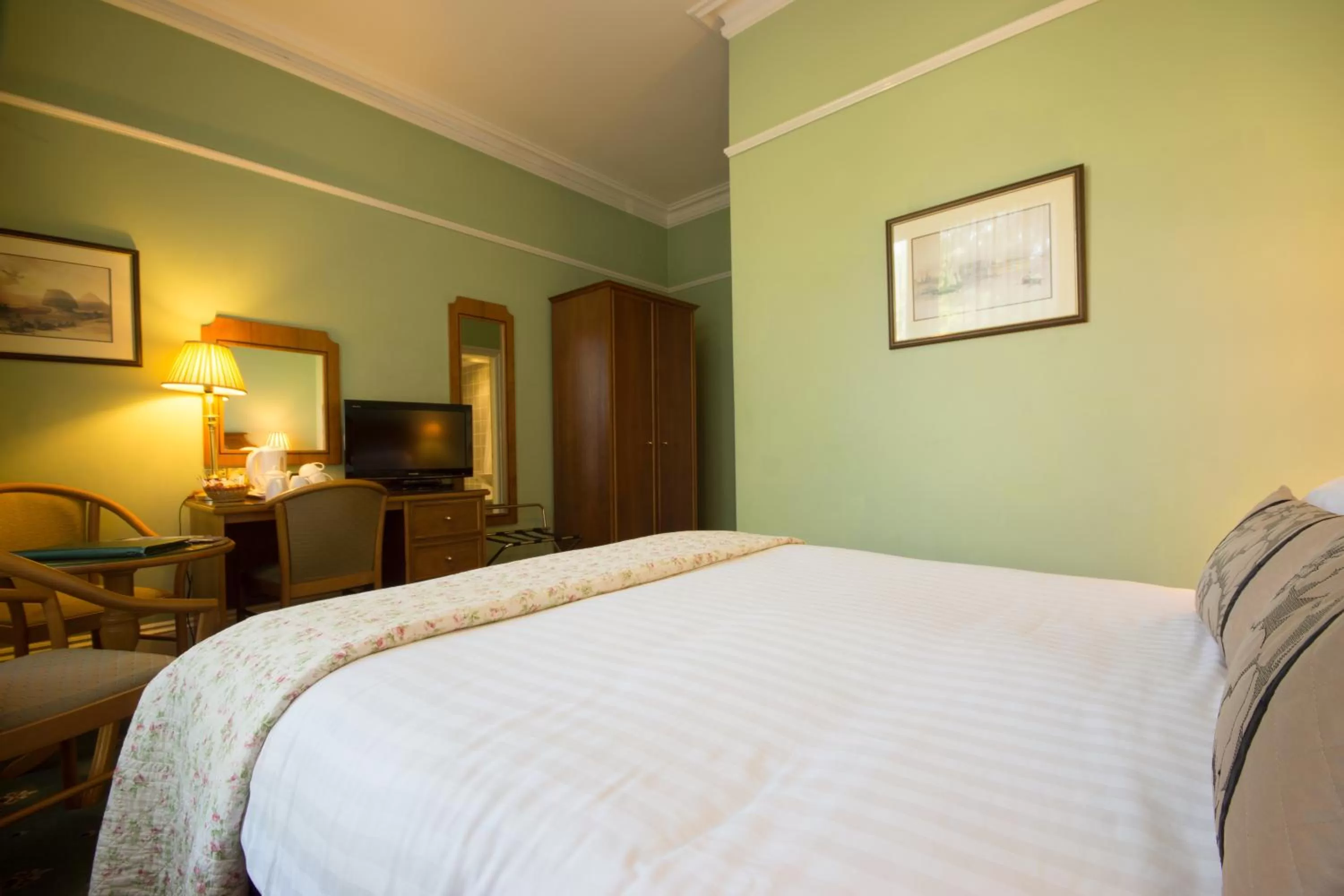 Photo of the whole room, Bed in 9 Green Lane Bed and Breakfast