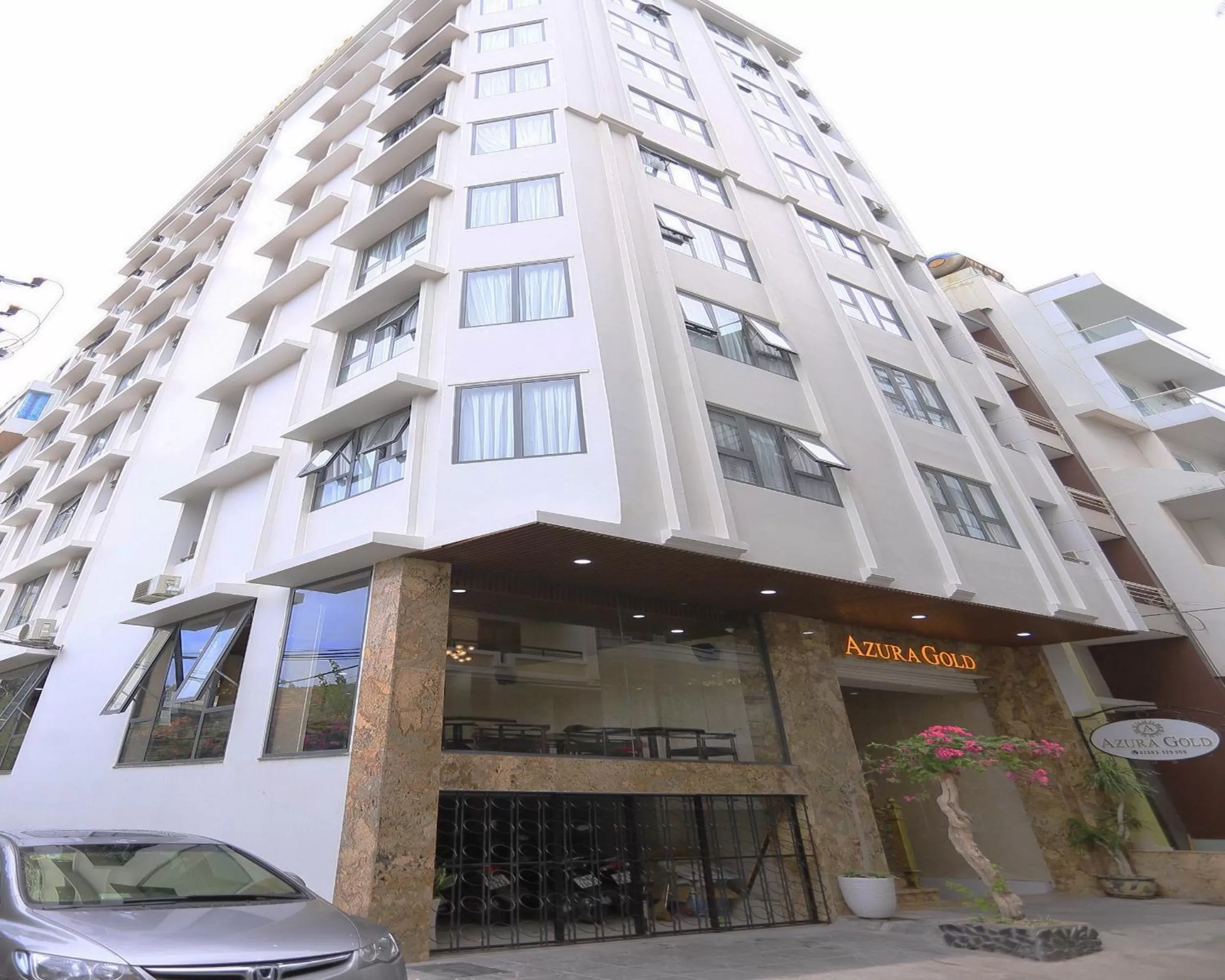 Property building in Azura Gold Hotel & Apartment