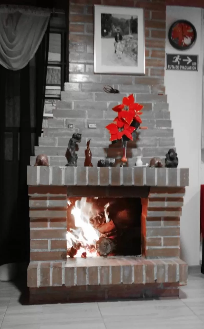 Communal lounge/ TV room, BBQ Facilities in Portal de la Cascada - Mongui