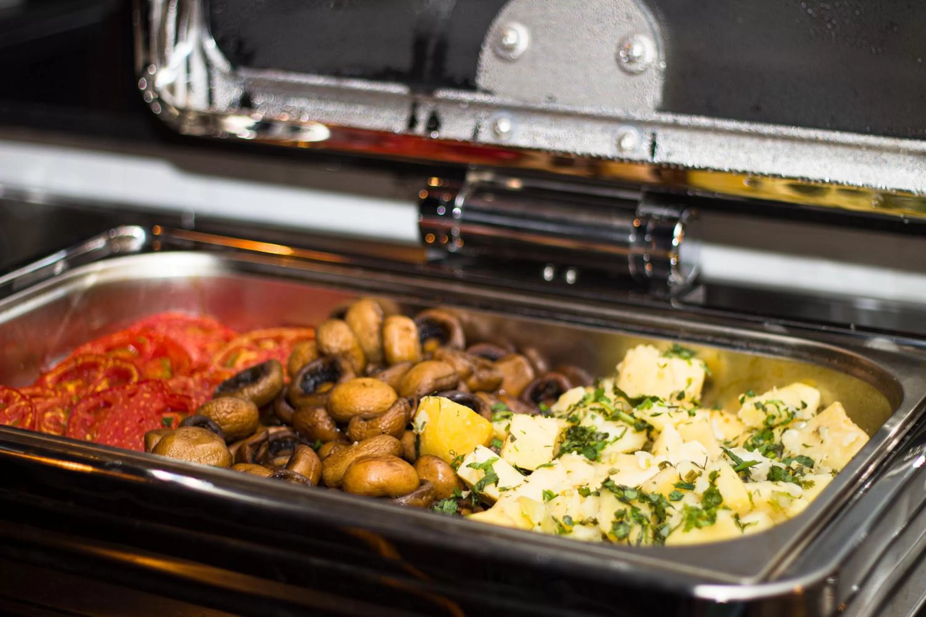 Restaurant/places to eat in Alliance Palace Batumi