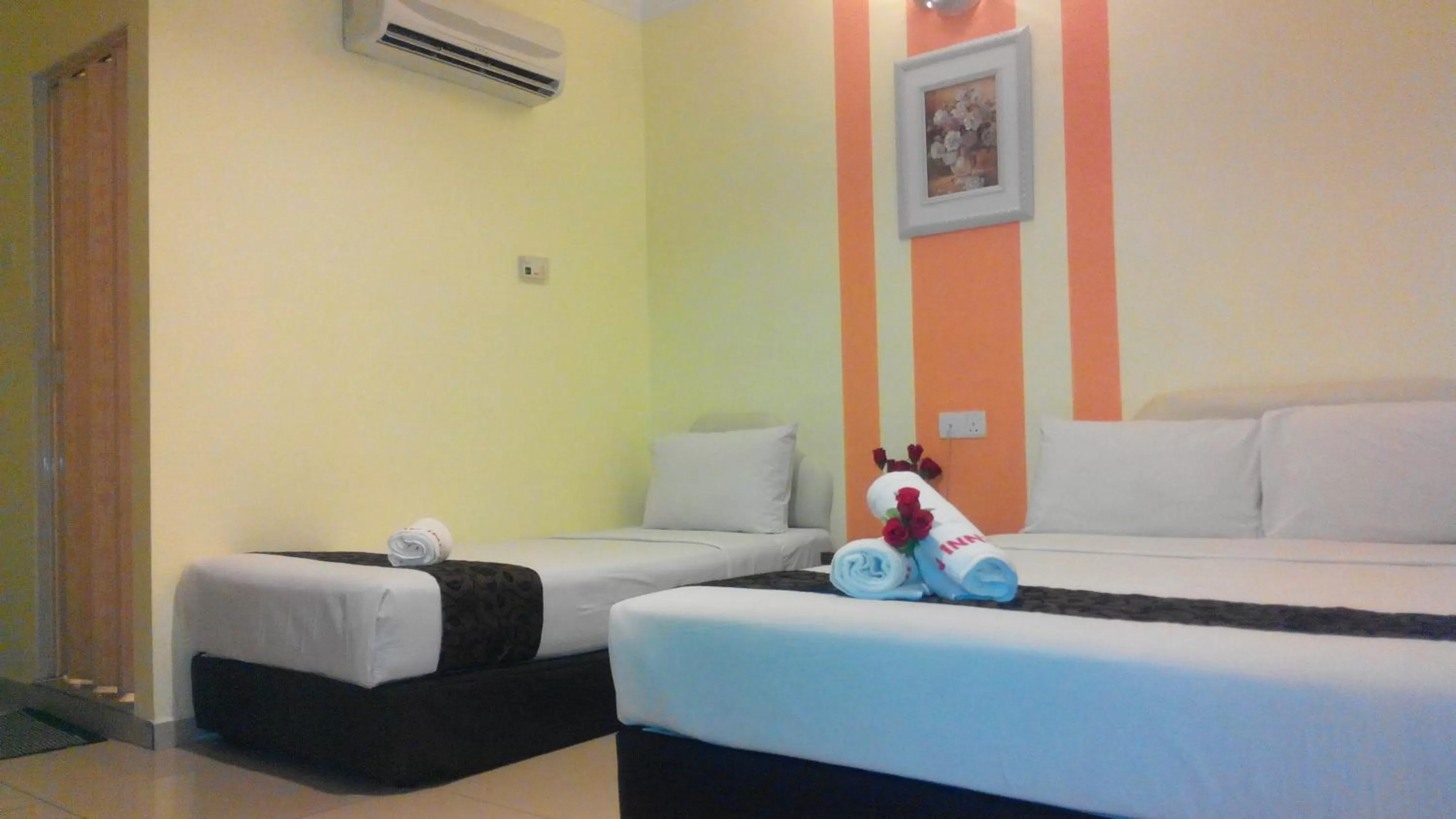 Bedroom, Bed in Sun Inns Hotel Kuala Selangor