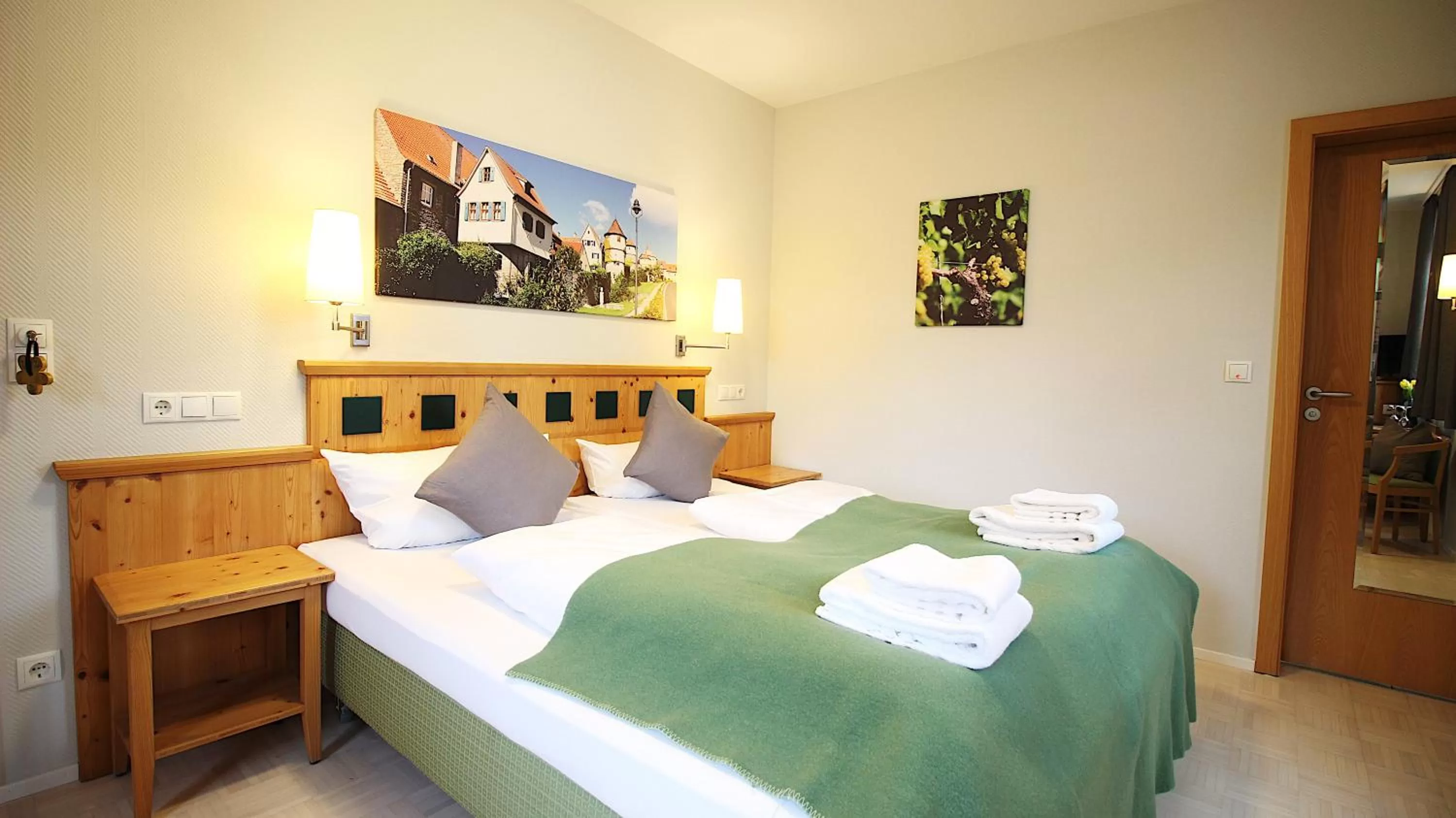 Bed in Aparthotel Alte Schmiede Dettelbach