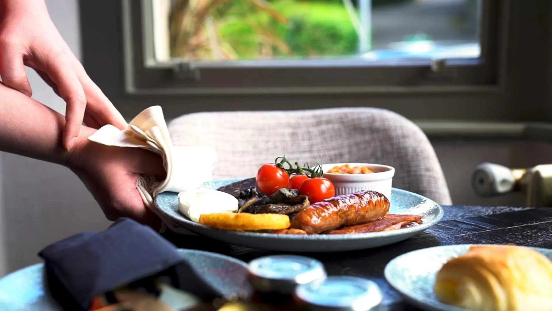 Food and drinks in The Cranleigh Boutique