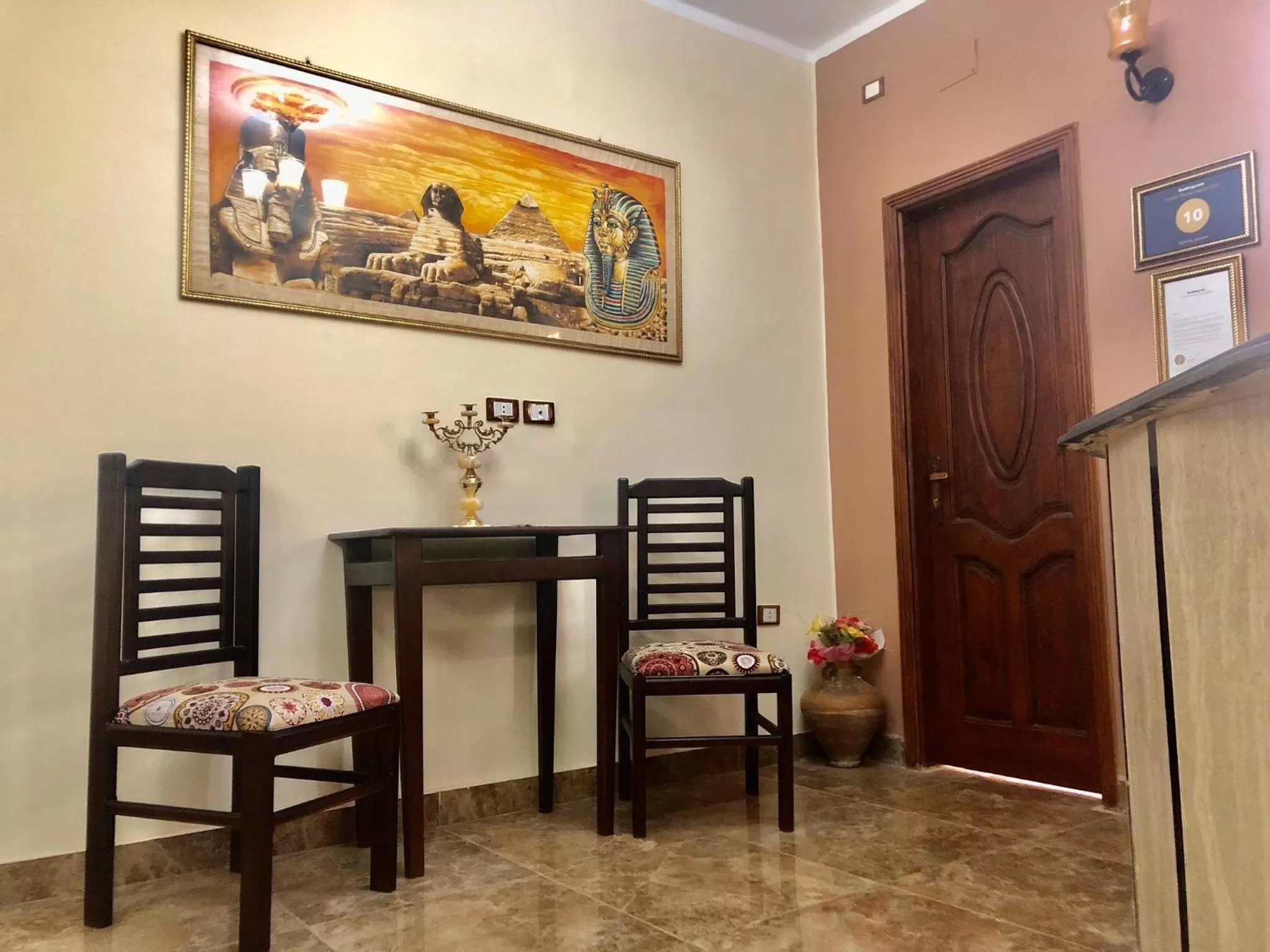 Dining Area in Sphinx palace pyramids view