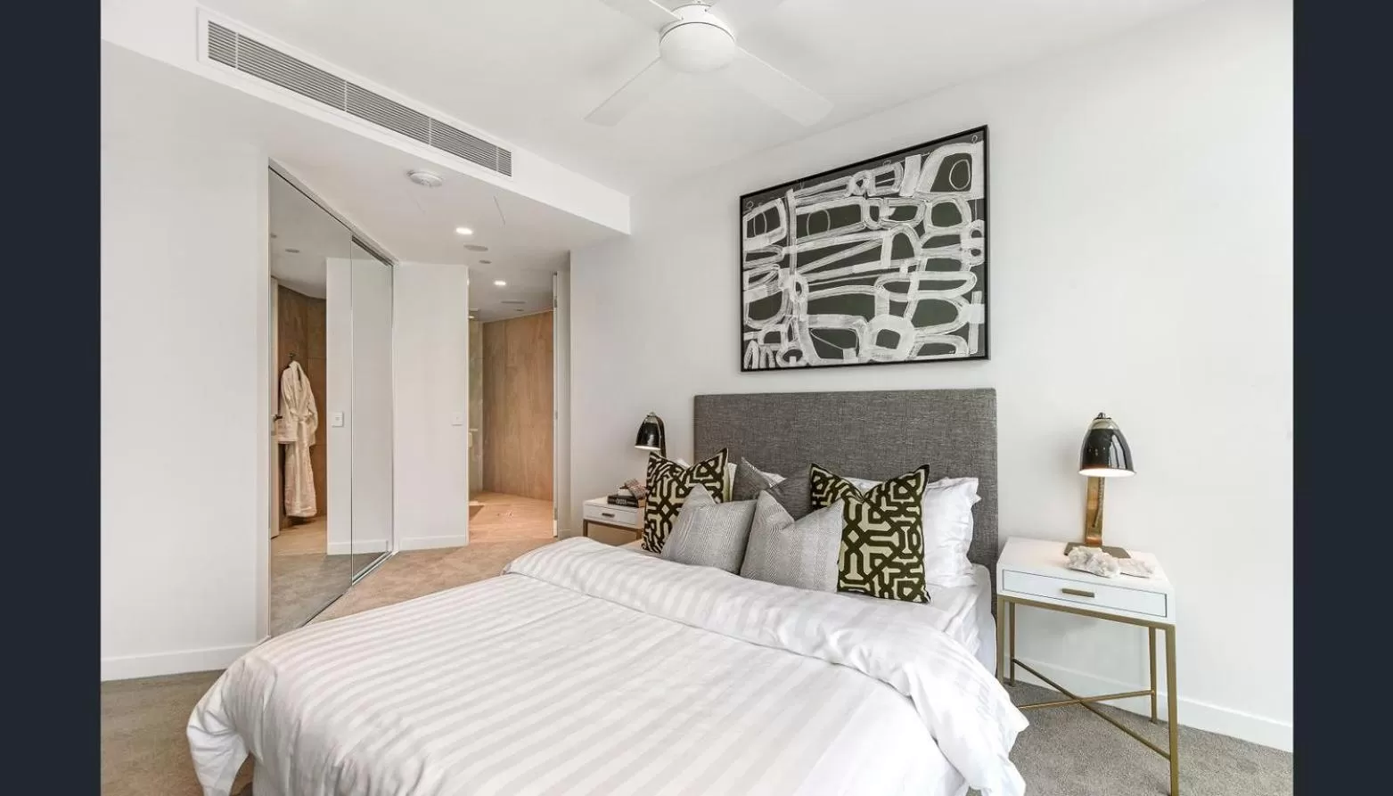 Bed in Vue Broadbeach - Official