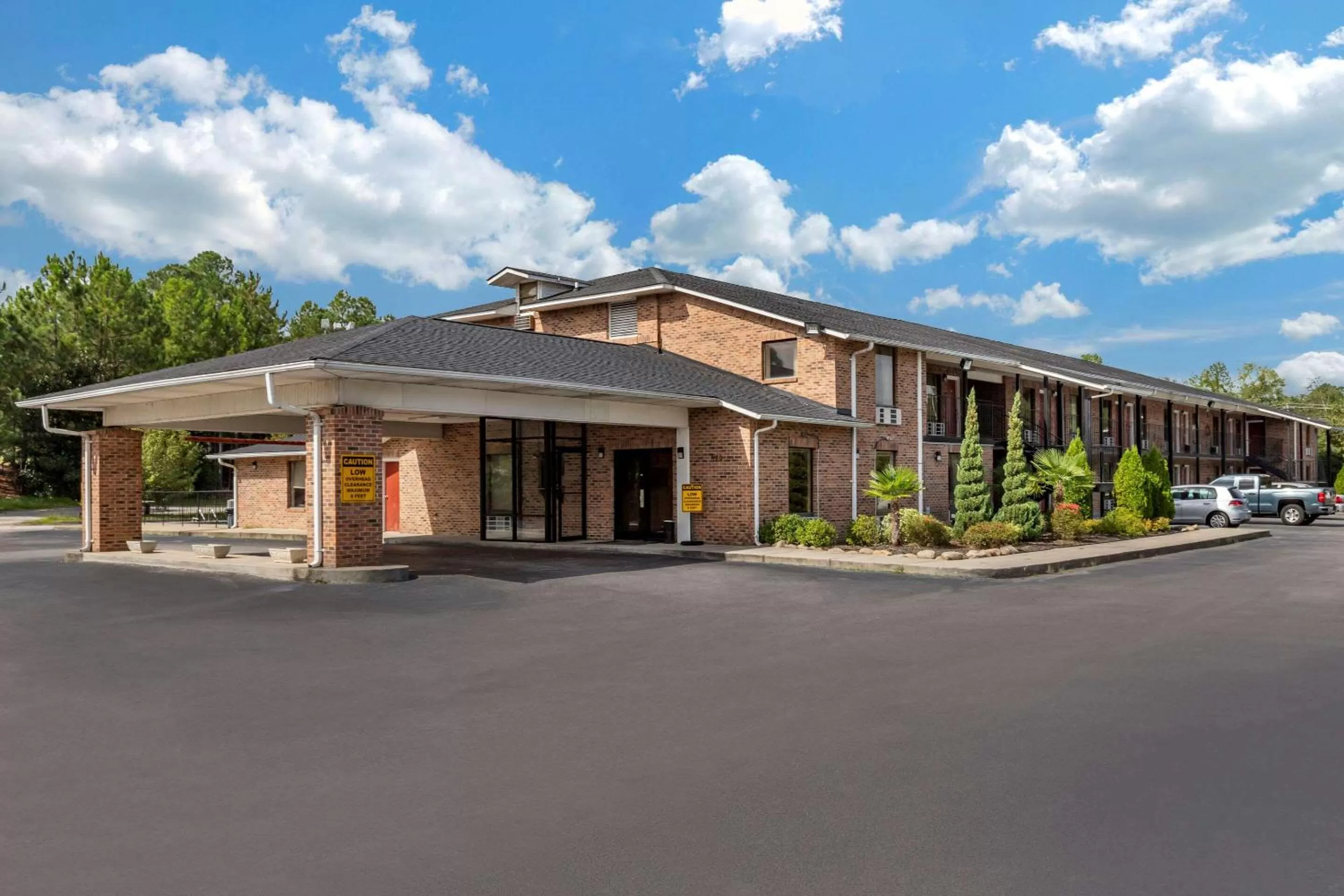 Property building in Econo Lodge Inn & Suites Lugoff