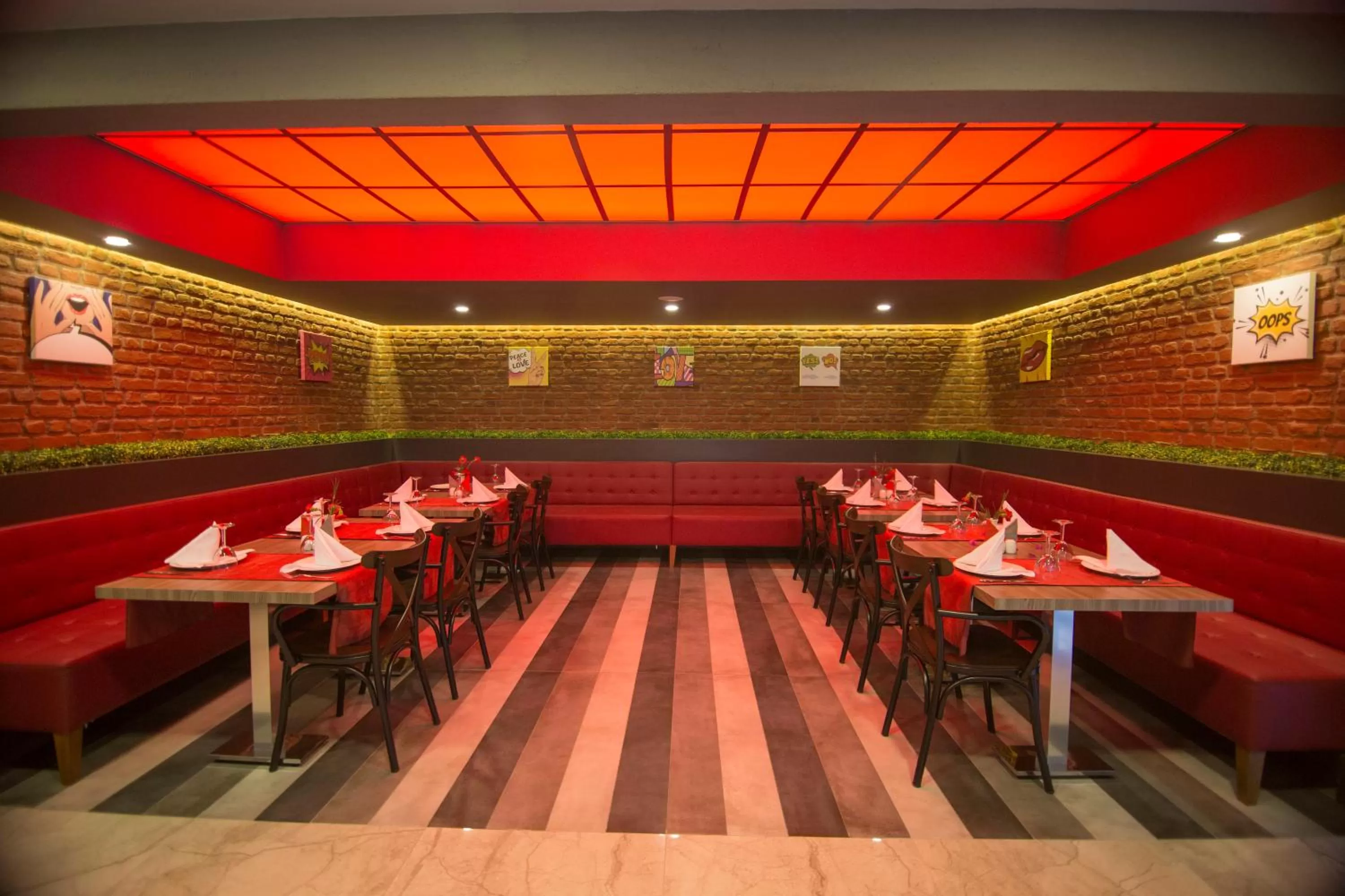 Restaurant/places to eat in Ramira City Hotel - Adult Only (16+)