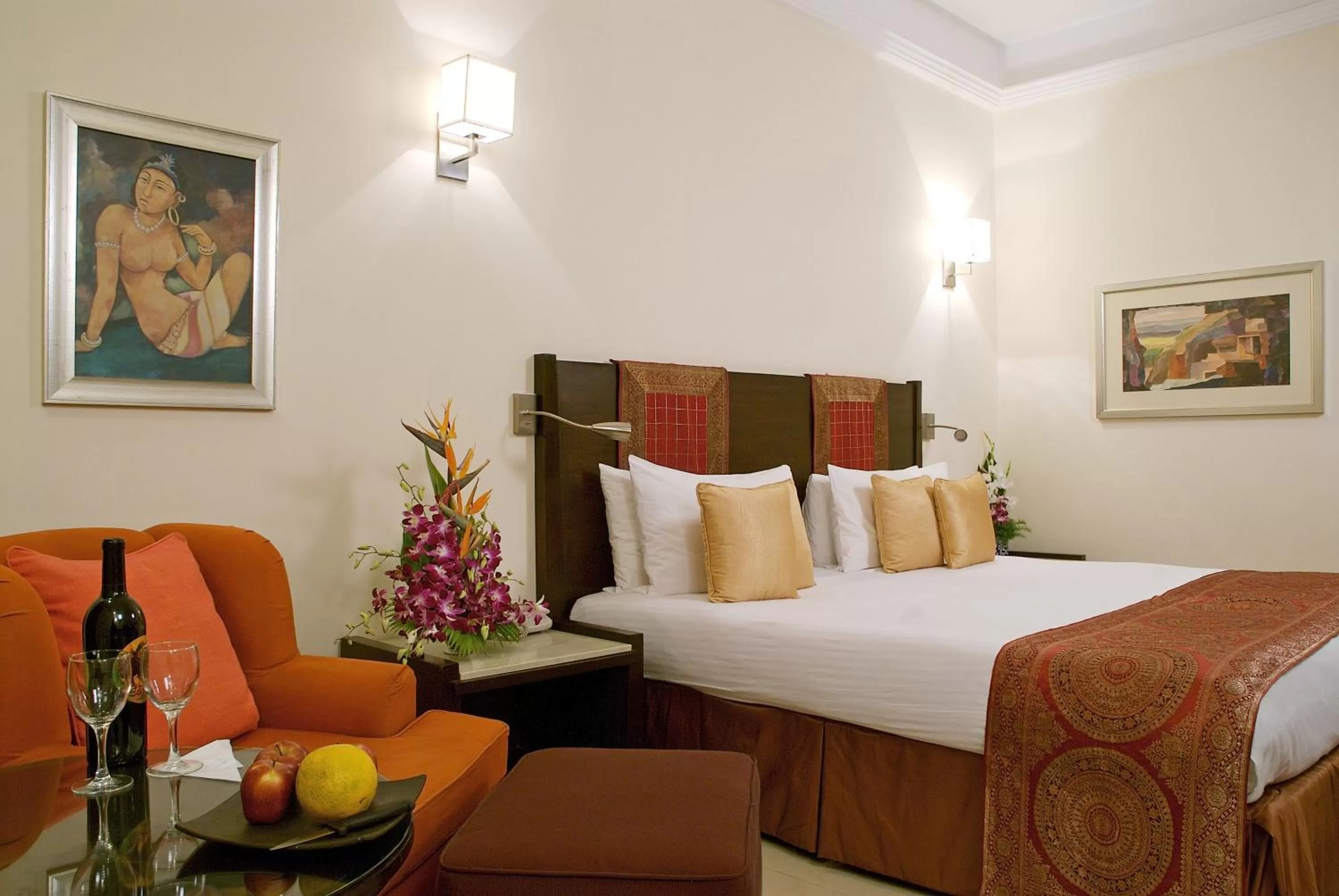 Photo of the whole room, Bed in Gateway Aurangabad - Chhatrapati Sambhaji Nagar