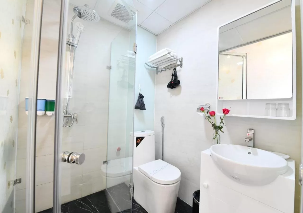 Bathroom in Bella Rosa Trendy Hotel & Spa