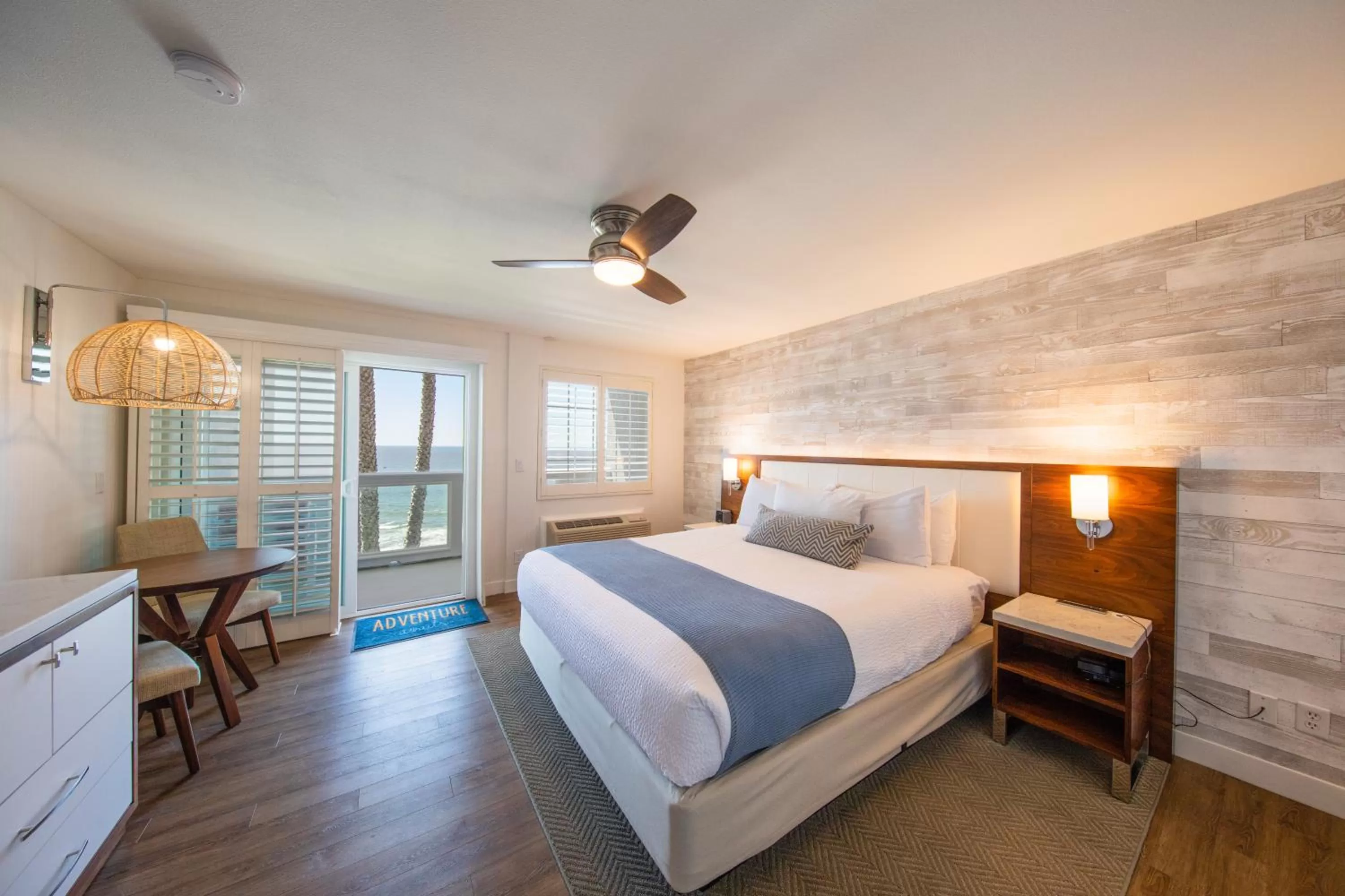 Photo of the whole room, Bed in SeaCrest Oceanfront Hotel