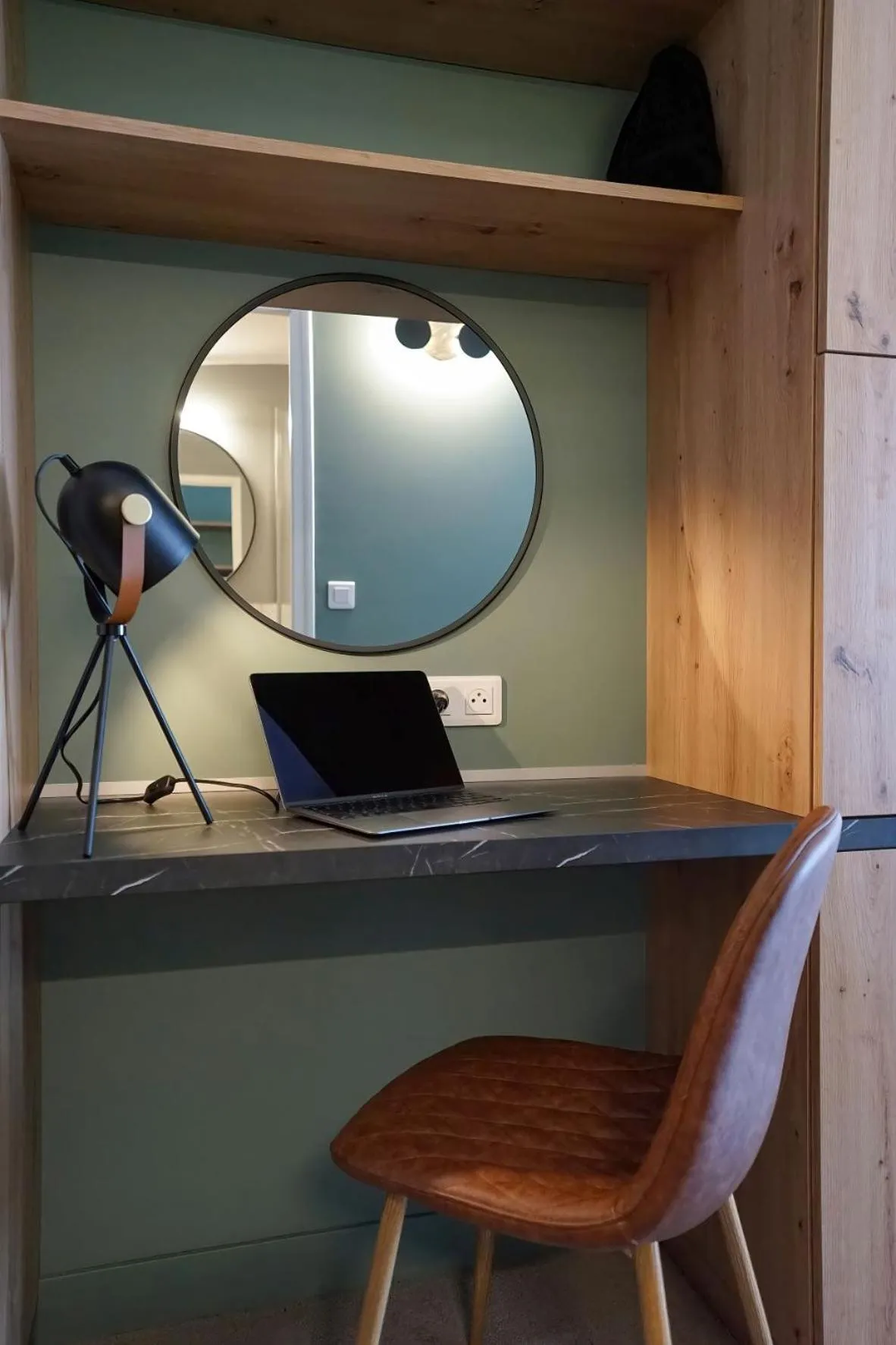 hair dresser in Quintessia