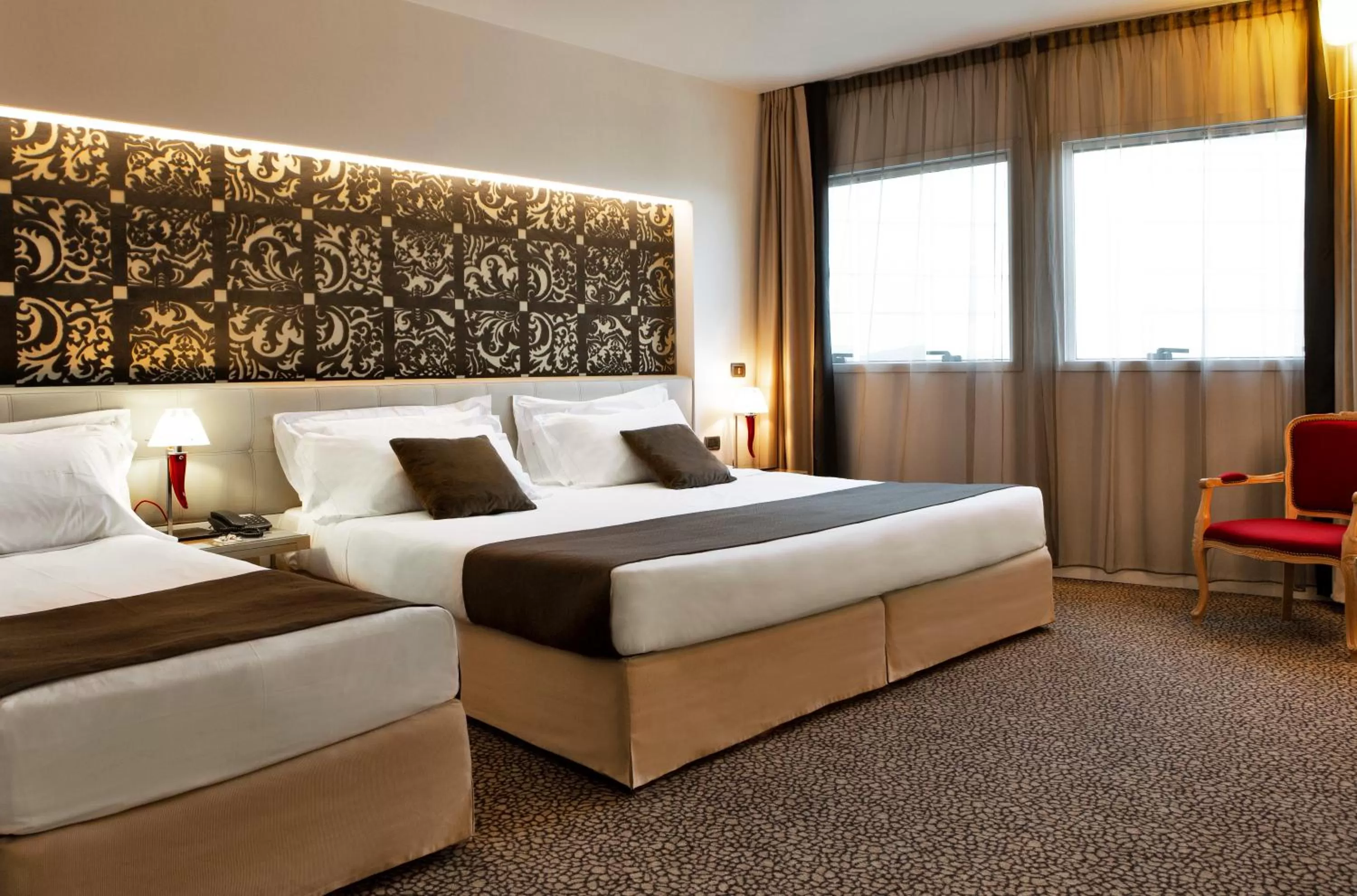 Bedroom, Bed in Antony Palace Hotel - Venice Airport