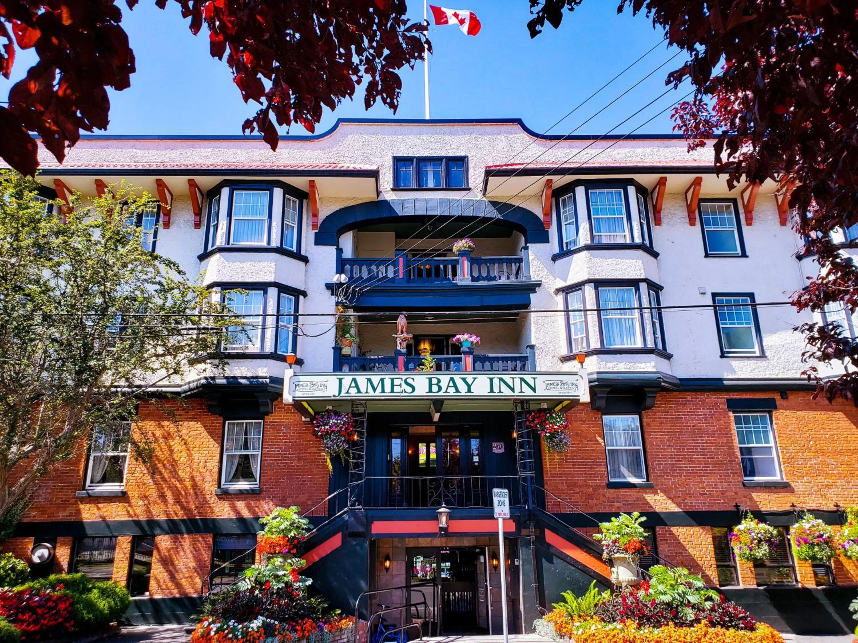 Property building in James Bay Inn Hotel, Suites & Cottage
