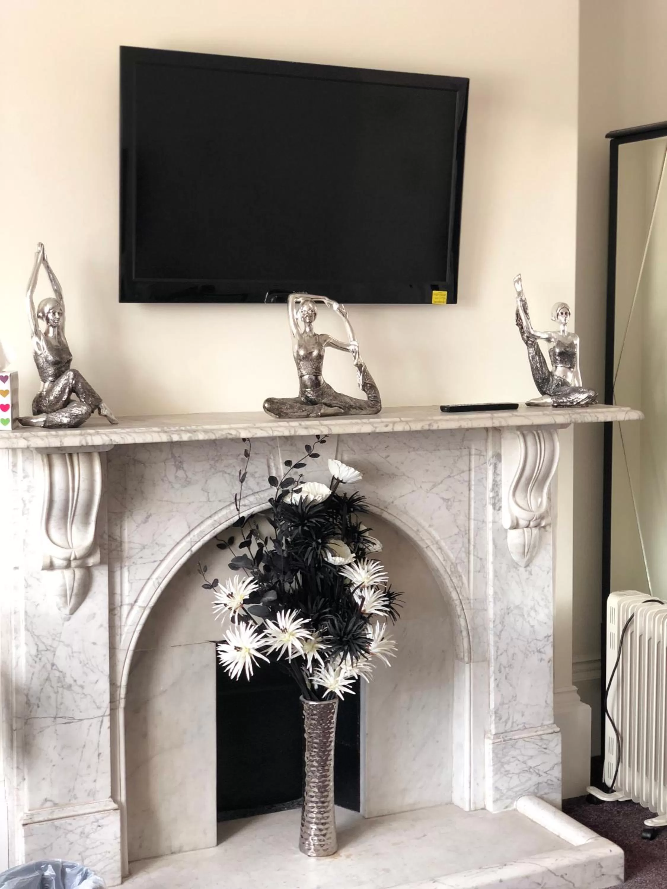 TV and multimedia in The Ship Leopard Hotel - No Children