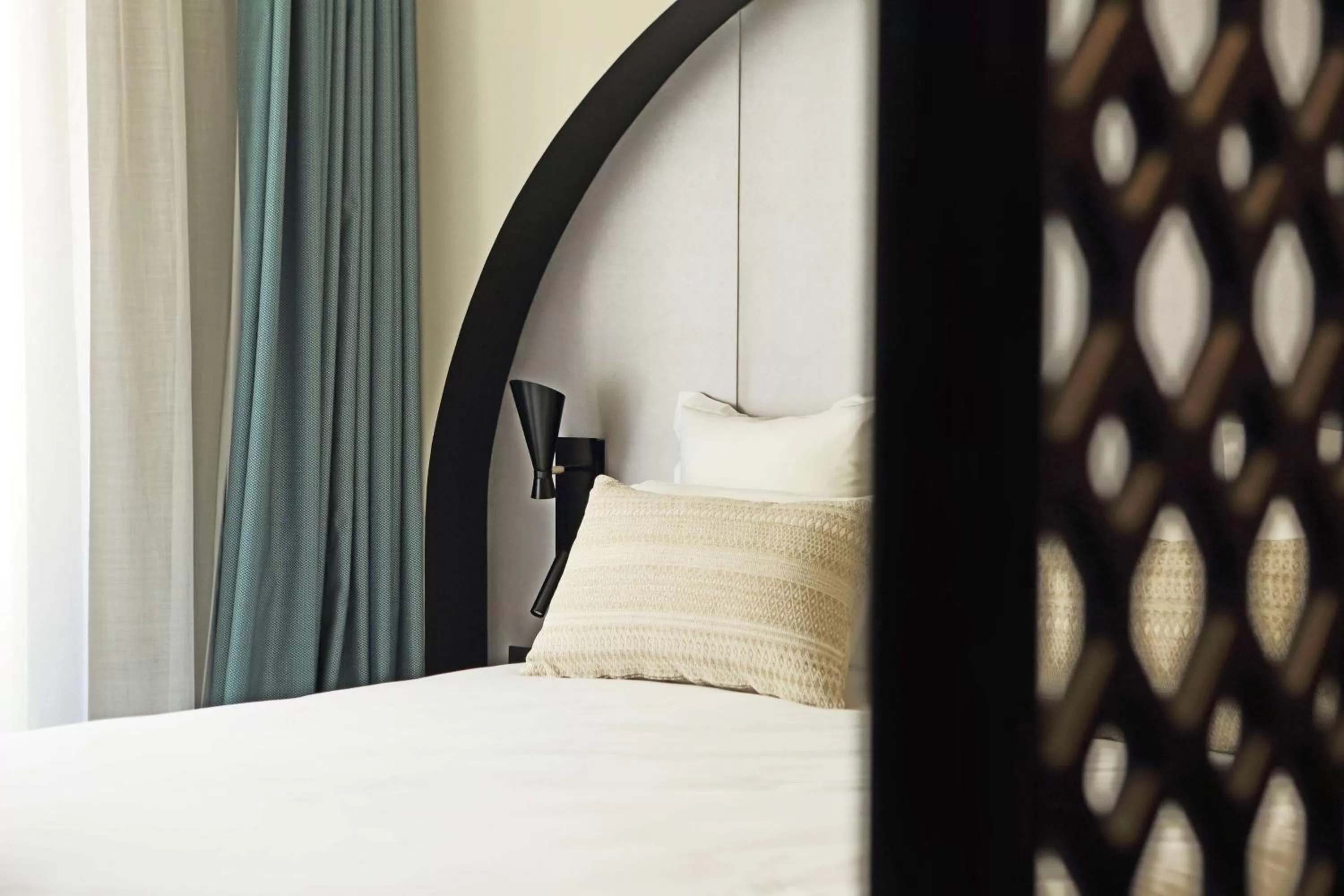 Photo of the whole room, Bed in Best Western Plus Hôtel La Joliette