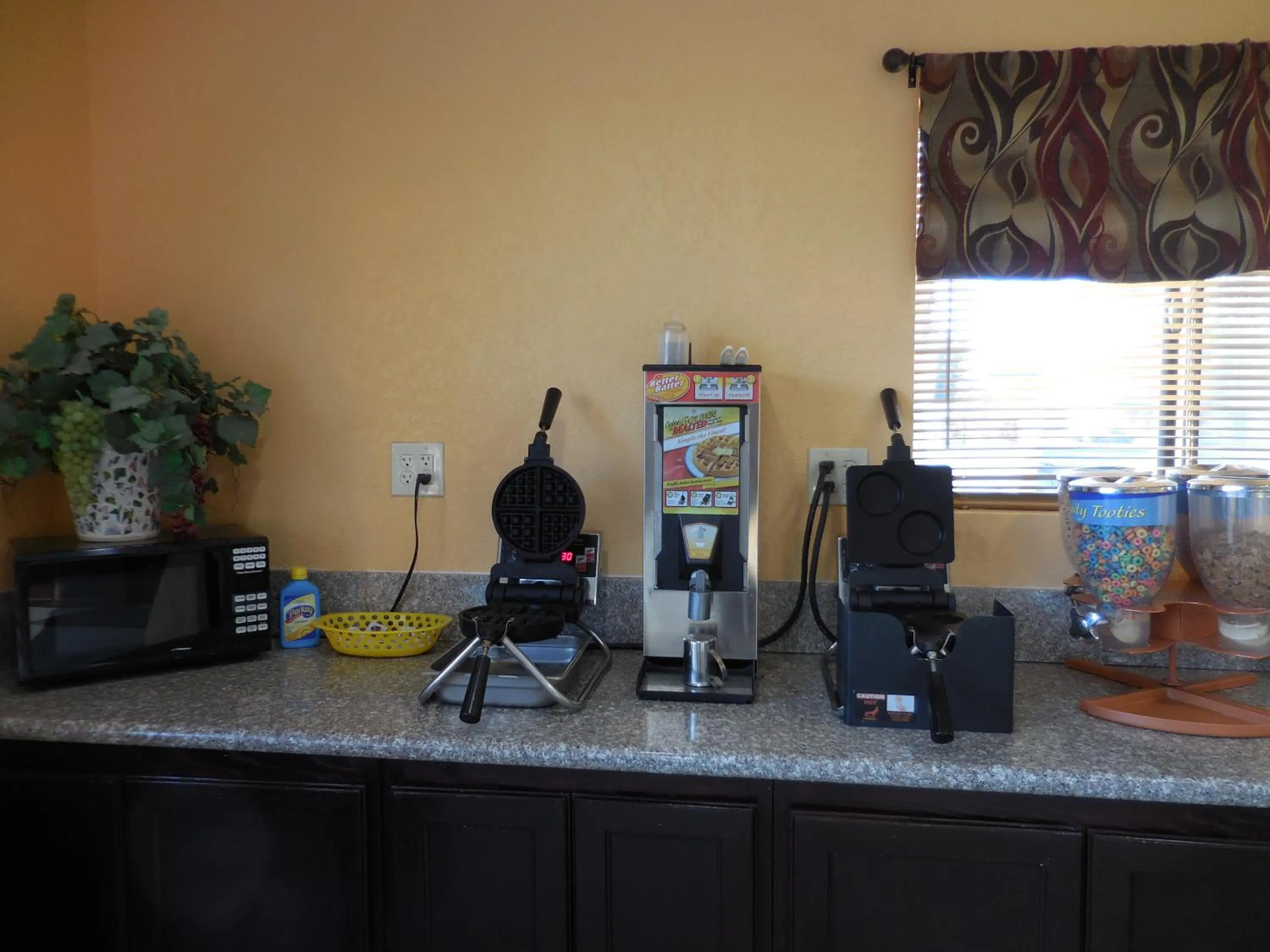 Food and drinks in Best Economy Inn & Suites