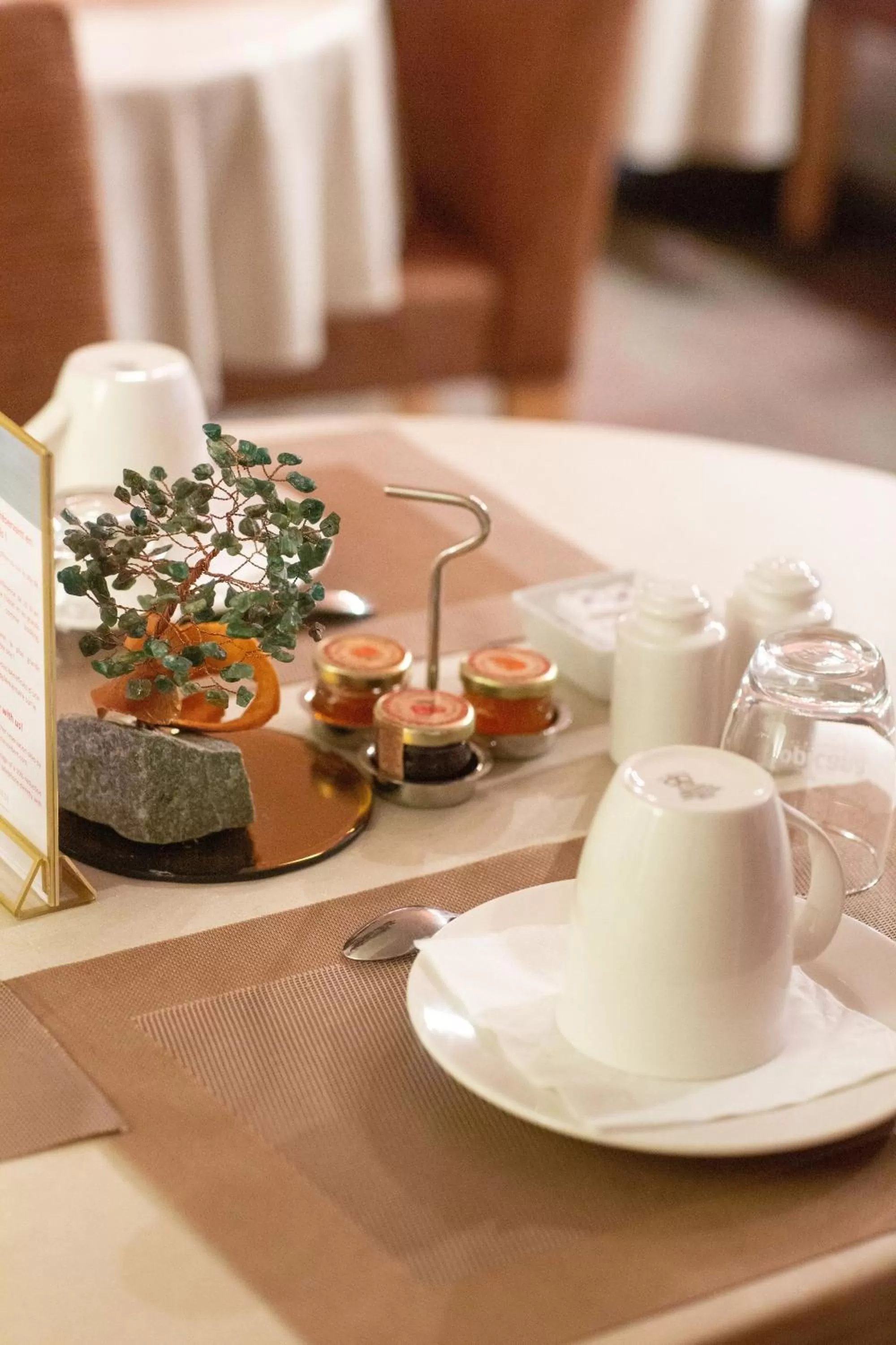 Food and drinks in Hôtel Pavillon Bastille