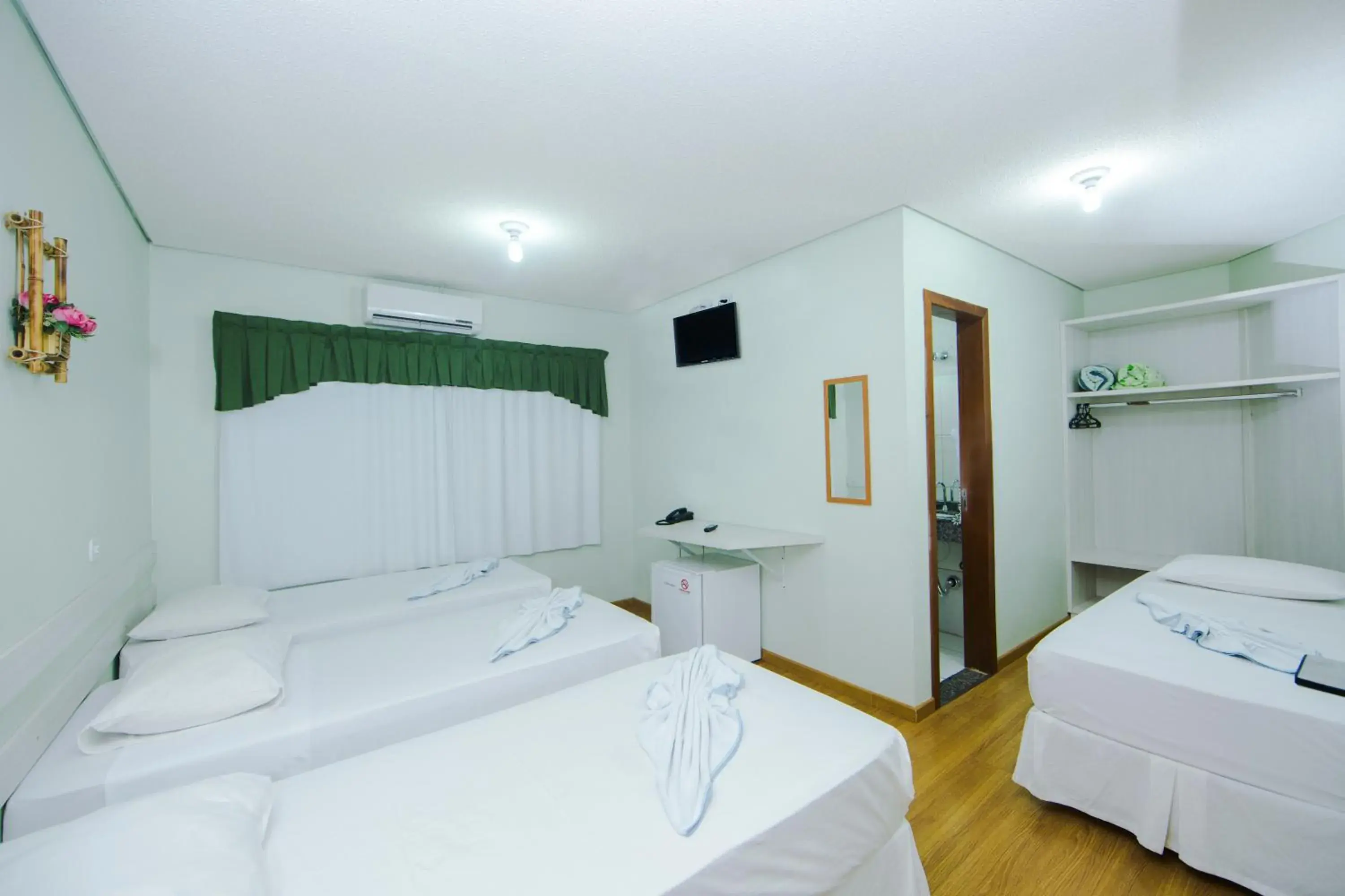 Quarto Quádruplo Standard (Bloco 02) in Pousada Iguassu Charm Suites Quarto Quádruplo Standard (Bloco 02) in Pousada Iguassu Charm Suites