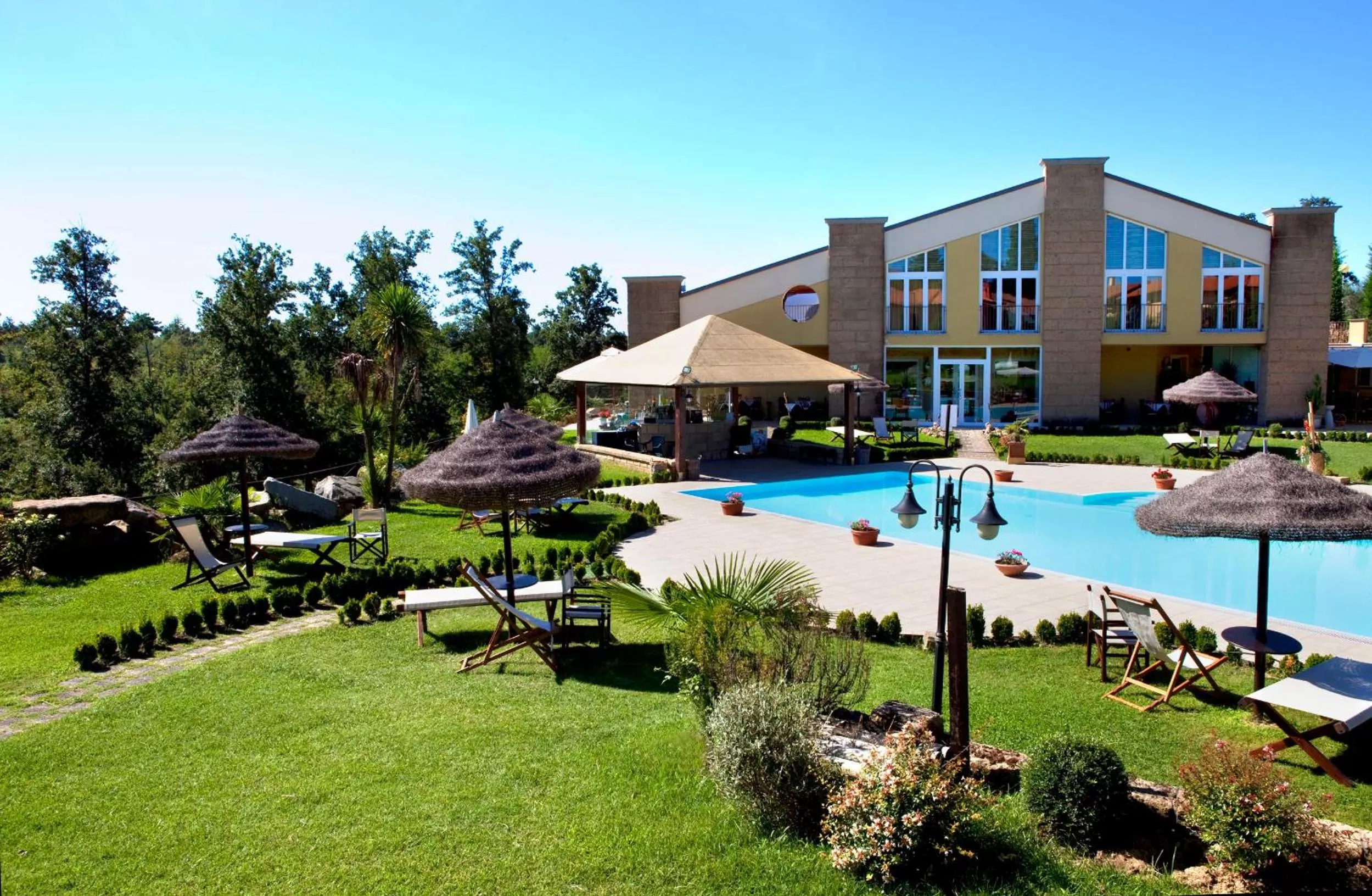 Swimming pool in Assia Spa