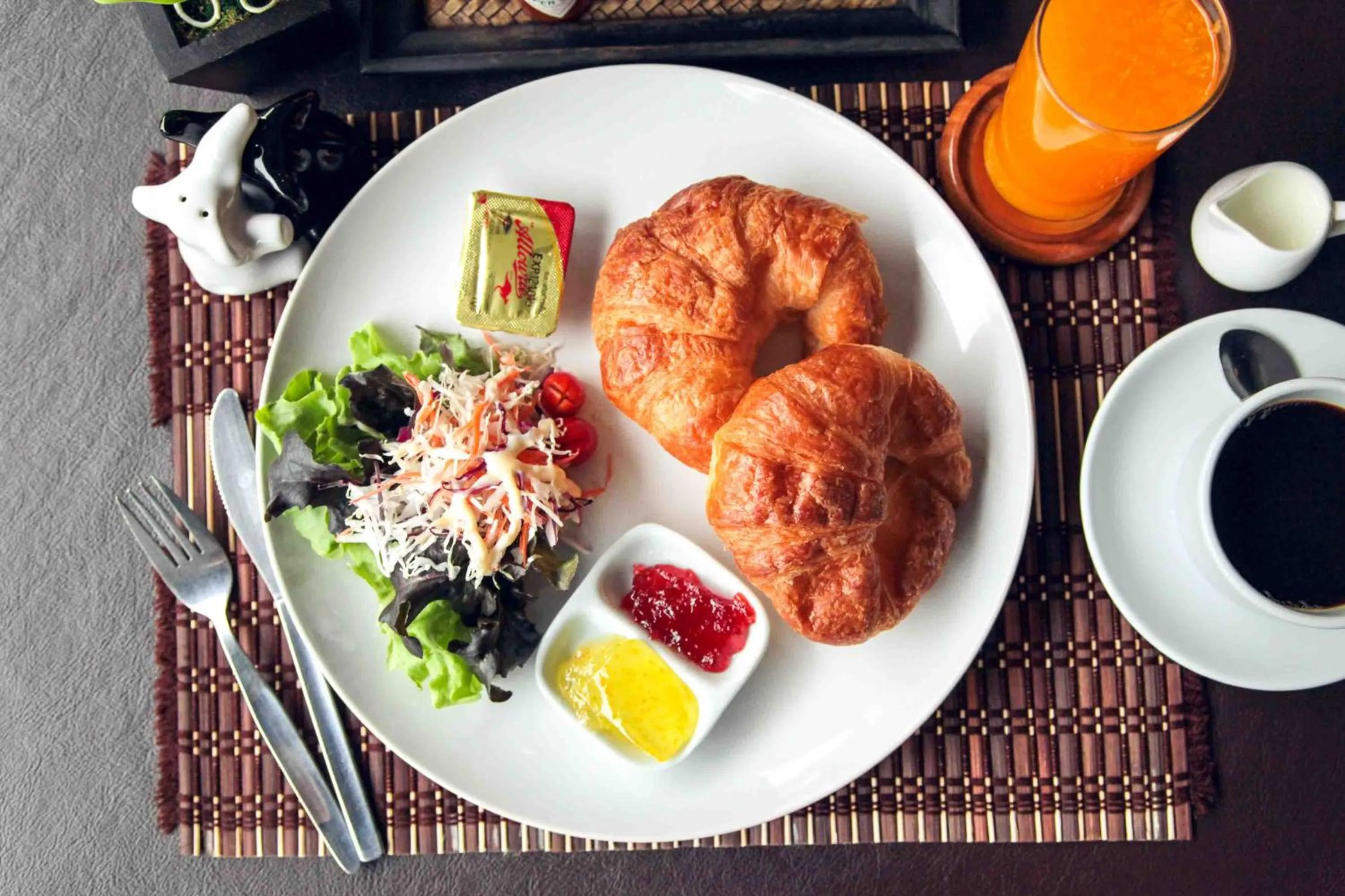 Food and drinks in Thapae Loft