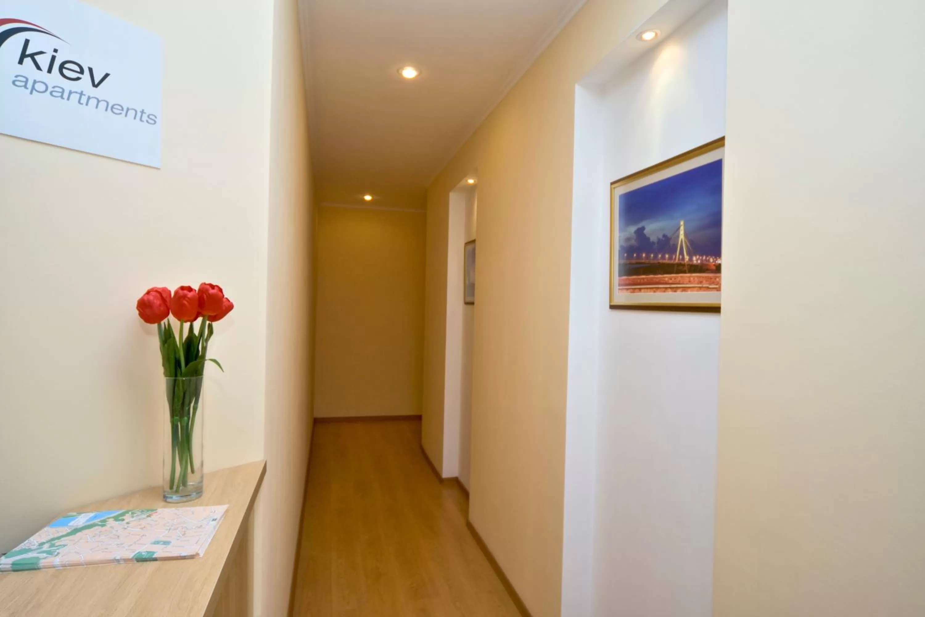 Lobby or reception, TV/Entertainment Center in Heart Kyiv Apart-Hotel