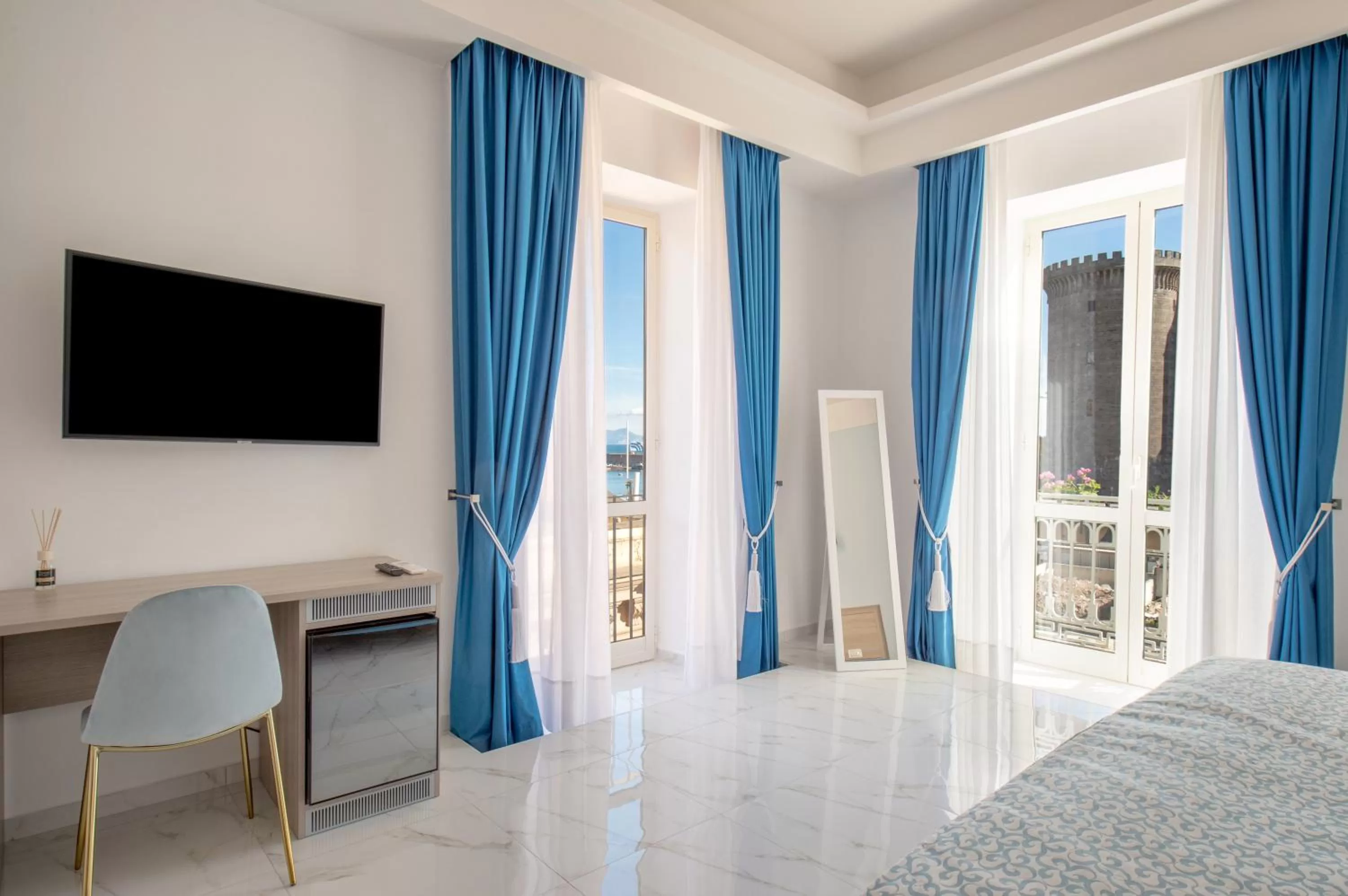 Balcony/Terrace, Bed in MAIN - Municipio