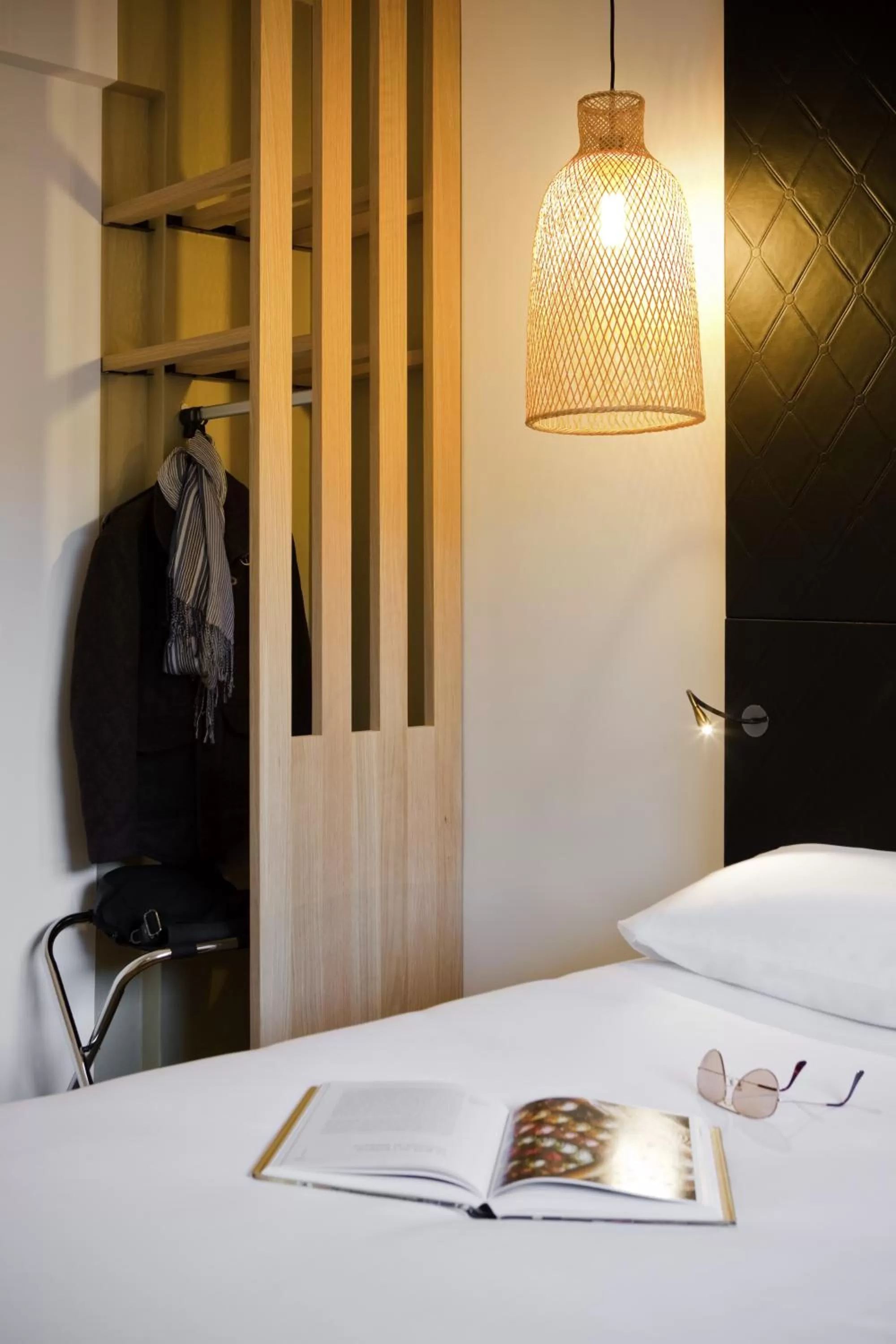 Bed in ibis Styles Paris Buttes Chaumont