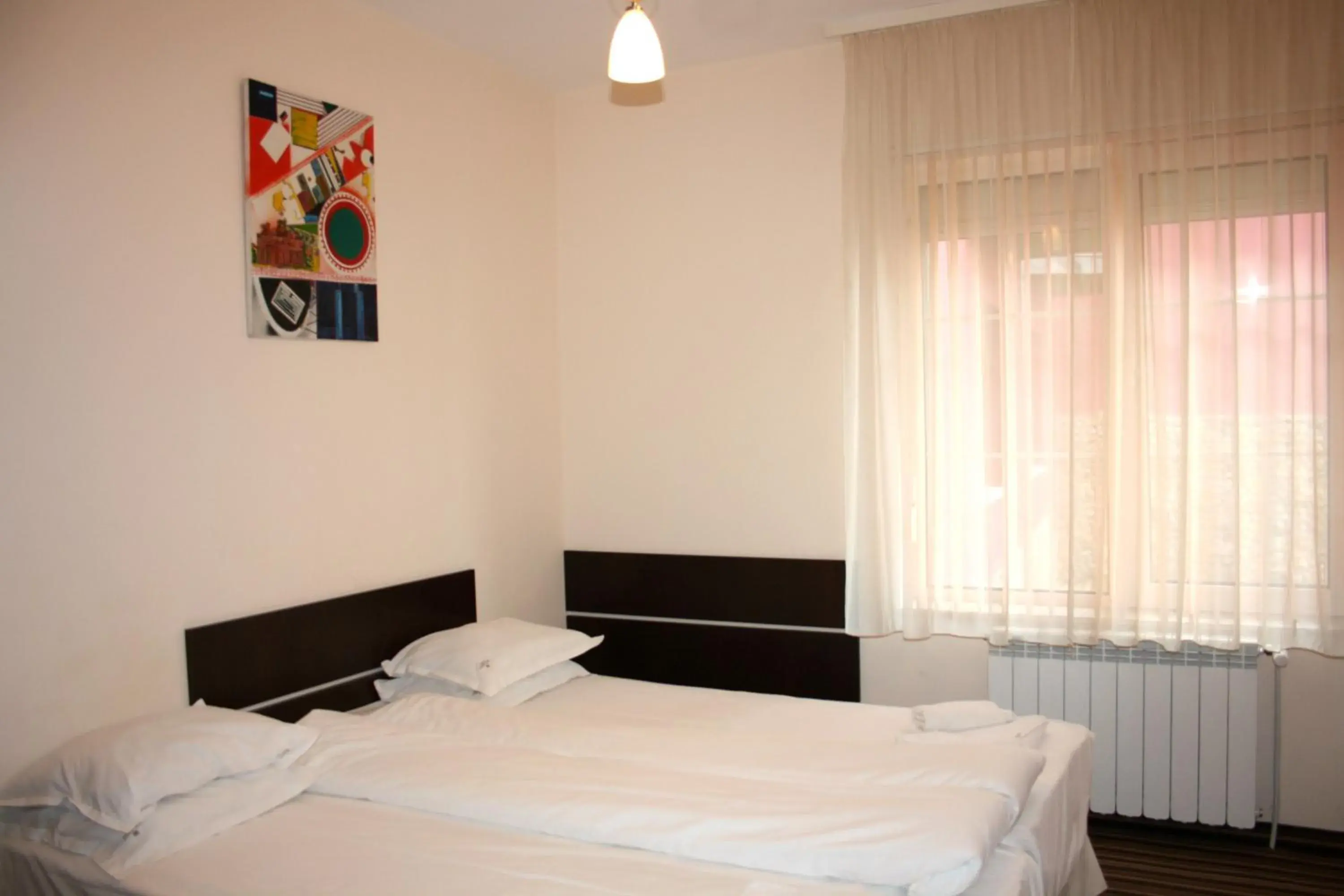 Double Room with Free Parking in Hotel Orlando Double Room with Free Parking in Hotel Orlando