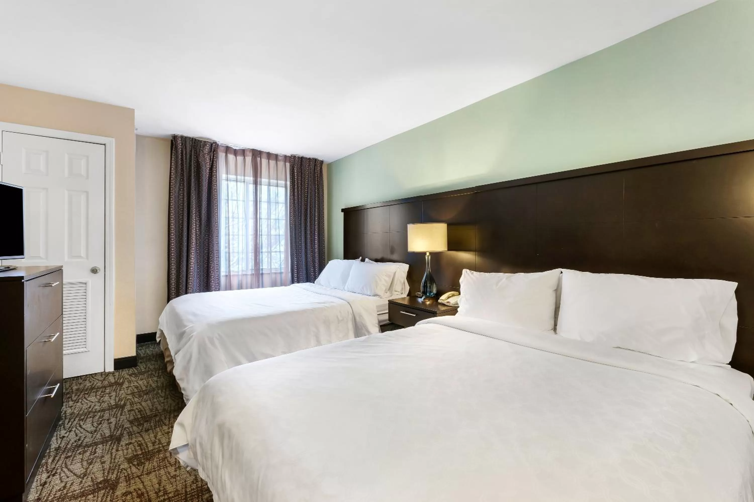 Bedroom, Bed in Staybridge Suites-Philadelphia/Mount Laurel by IHG
